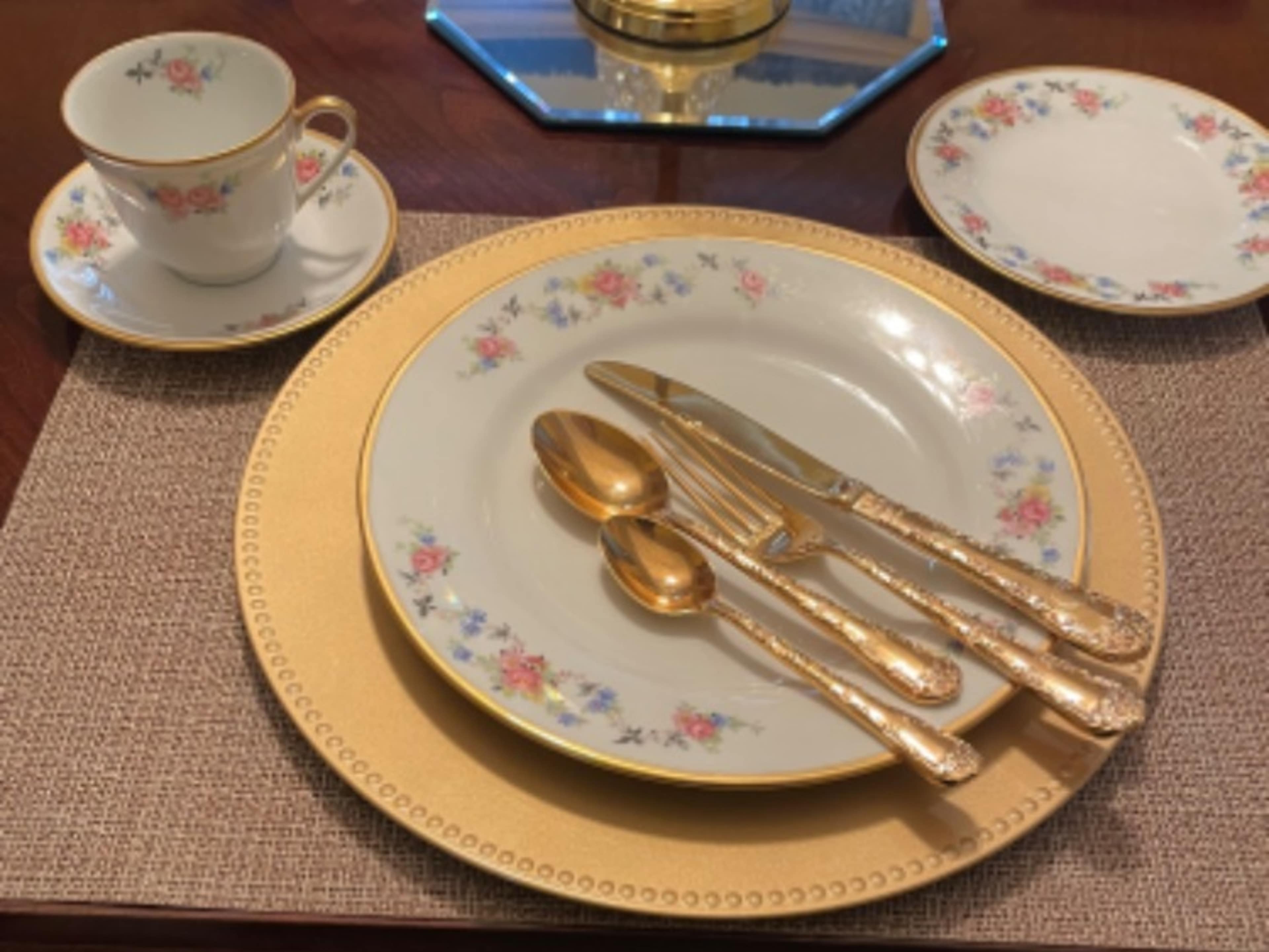 10-12 piece place settings 