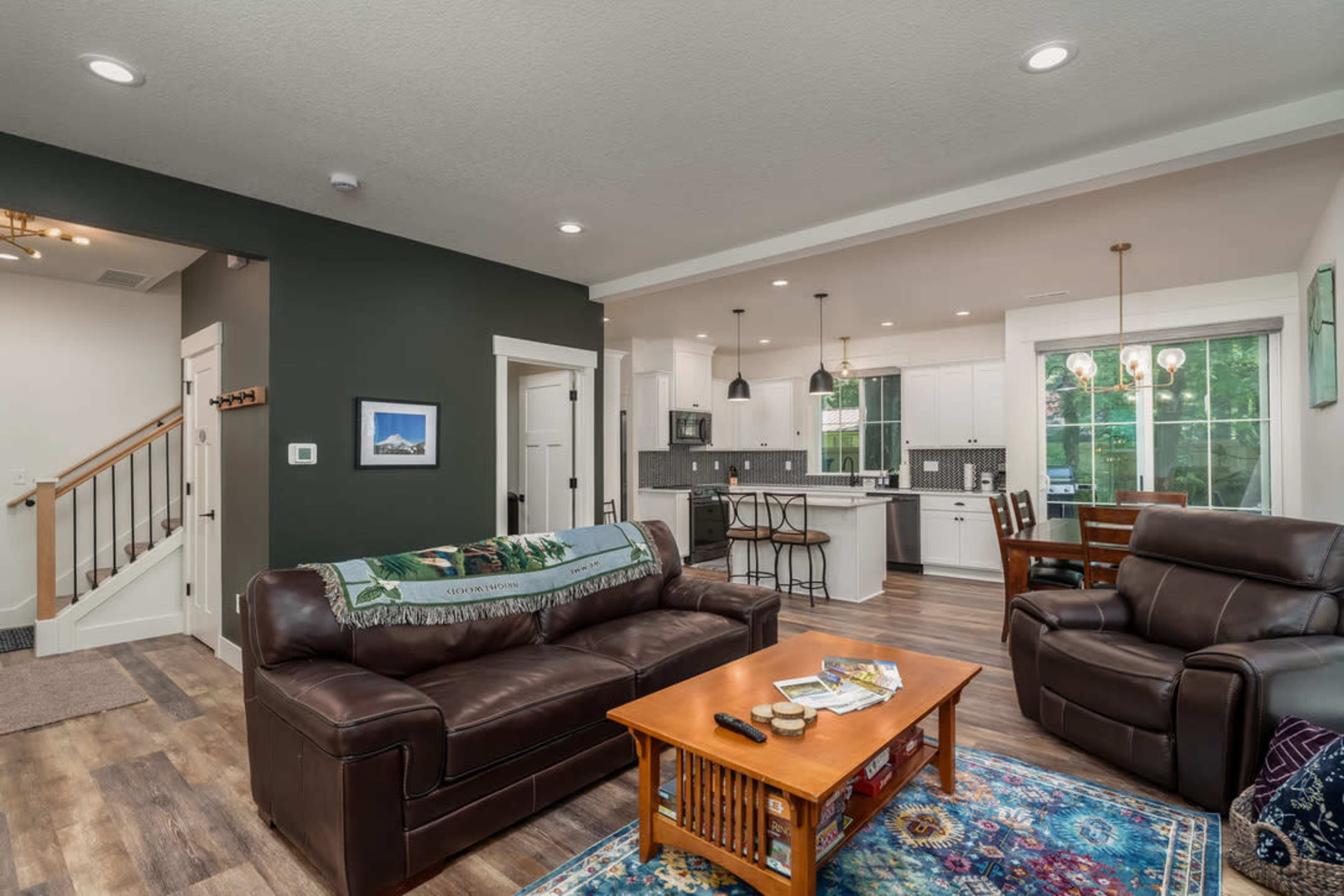 Modern Luxury Mt. Hood Cabin - Hot Tub, Fire Pit & Deck for Events Image in Mount Hood Village, Rhododendron, OR