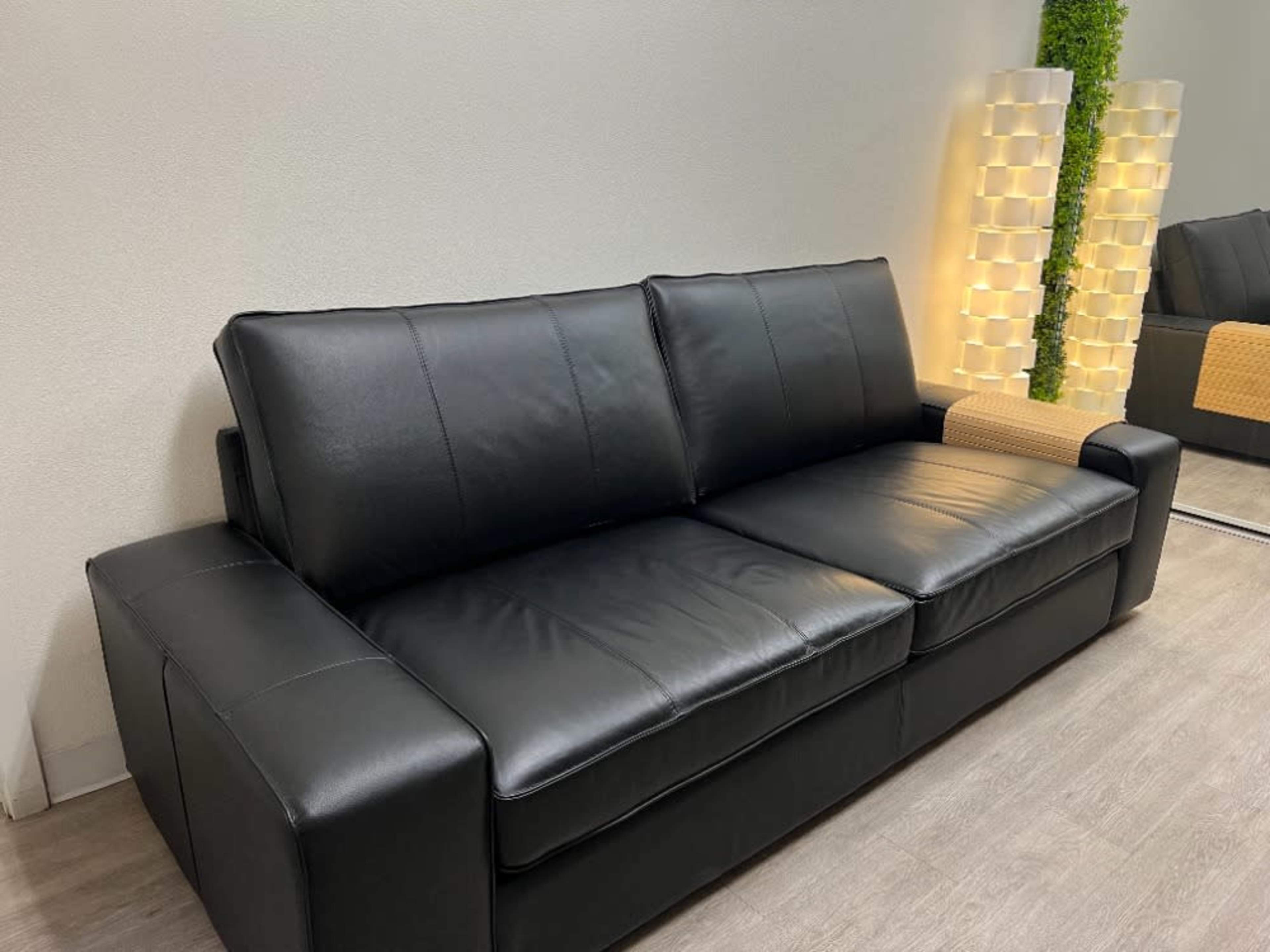 Green Room with Amenities 