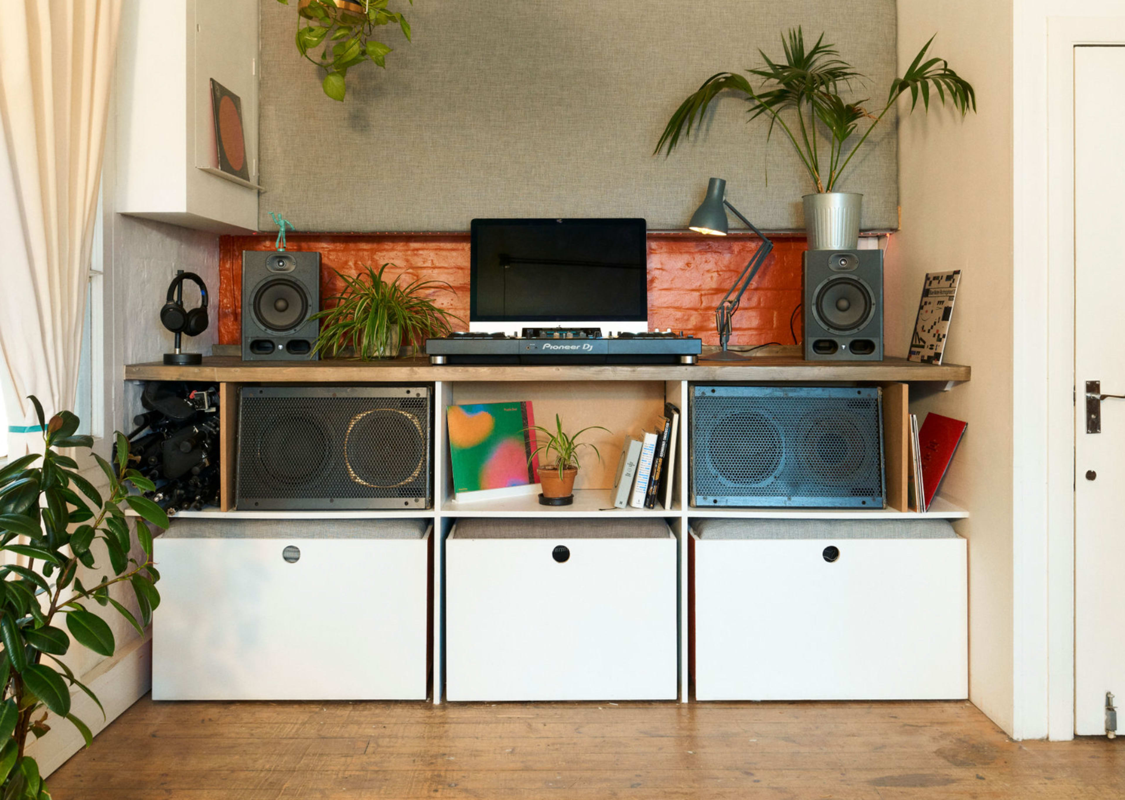 A Boutique Studio in Central London filled with Natural Light Image in Clerkenwell, London, ENG