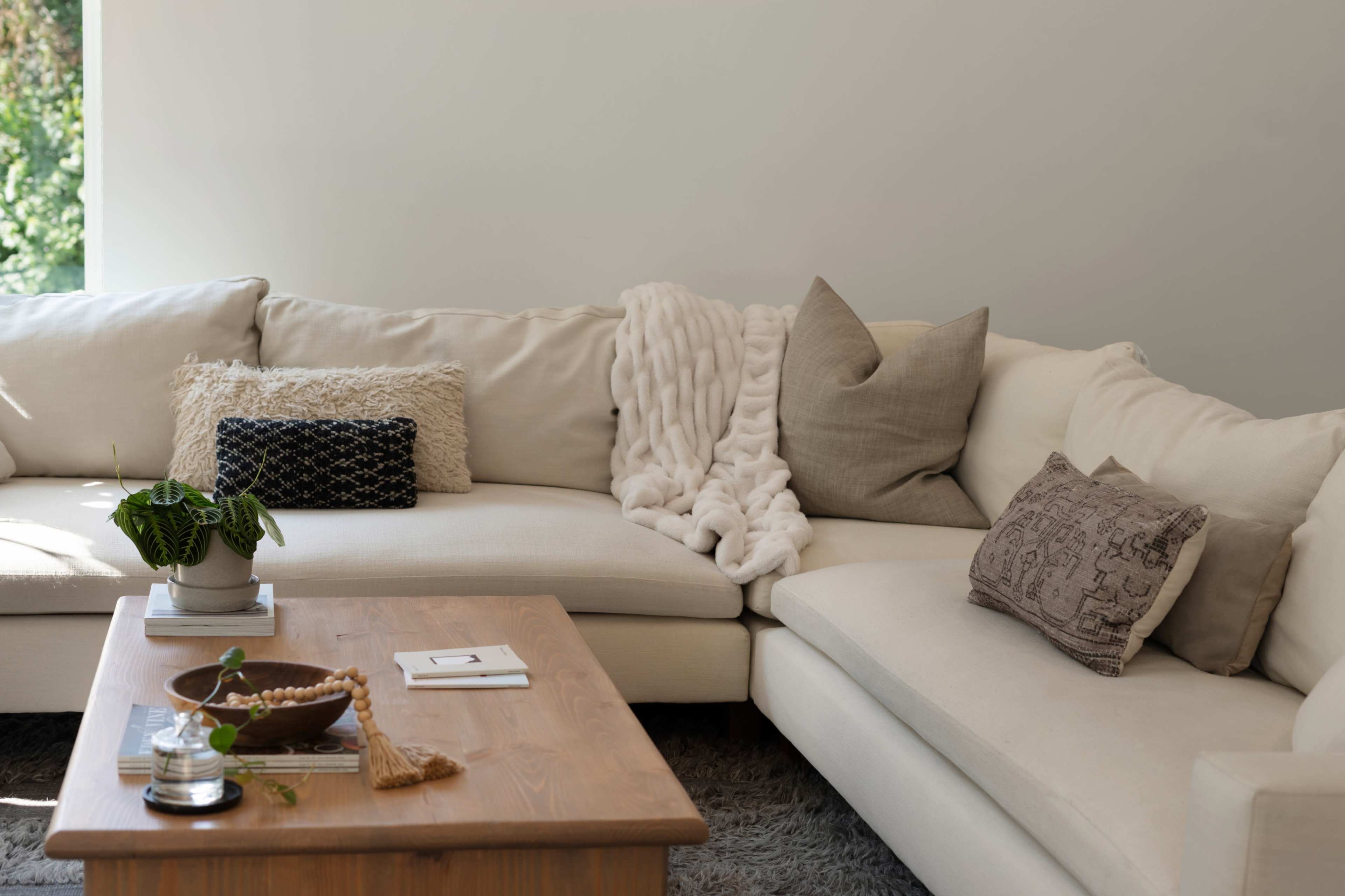Light-Filled Dream Space with Marble Kitchen + Treehouse Balcony Image in Glencliff, Nashville, TN