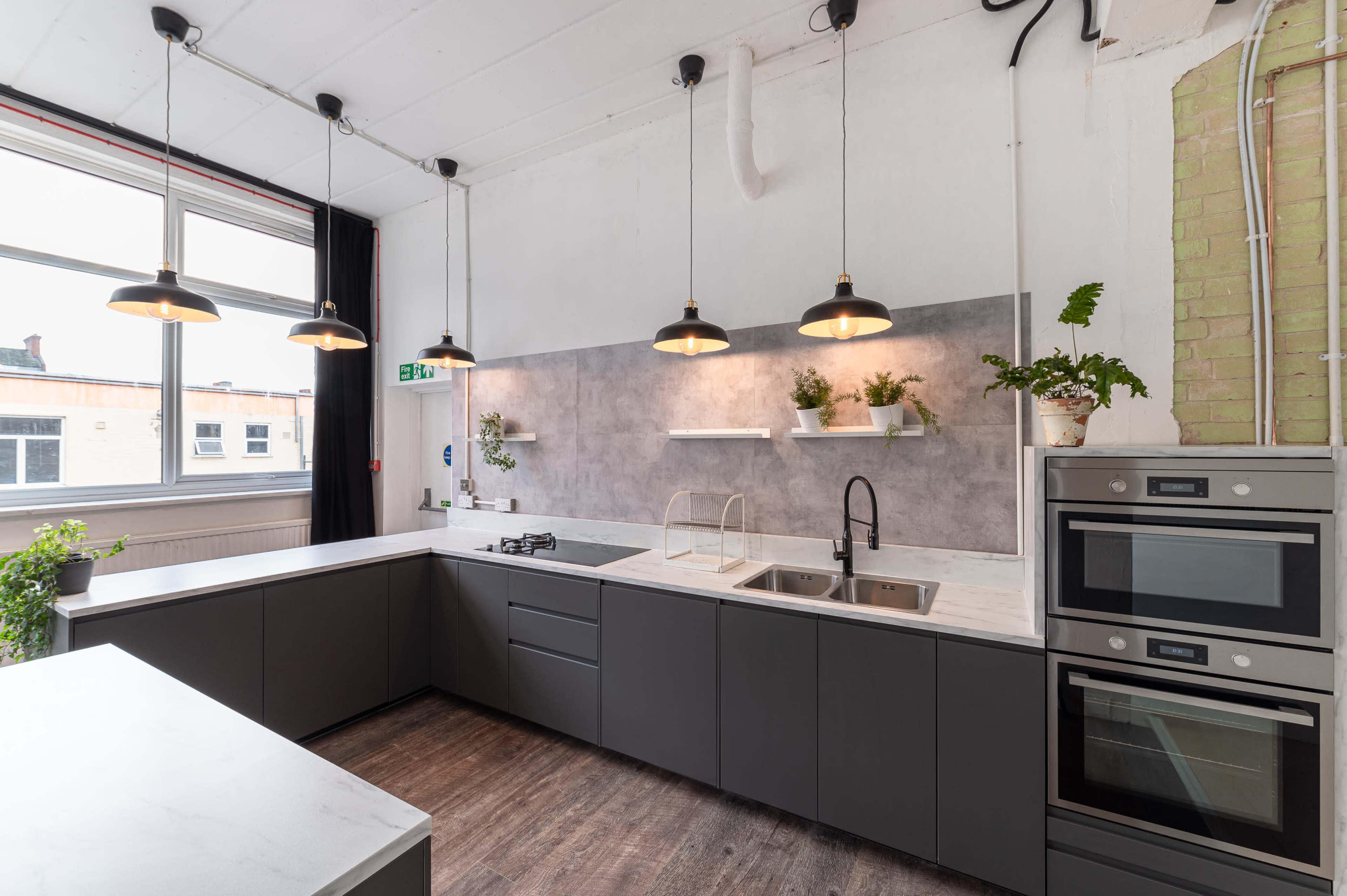 *Open Late* Modern Studio With Kitchen For Events Image in Whitechapel, London, 