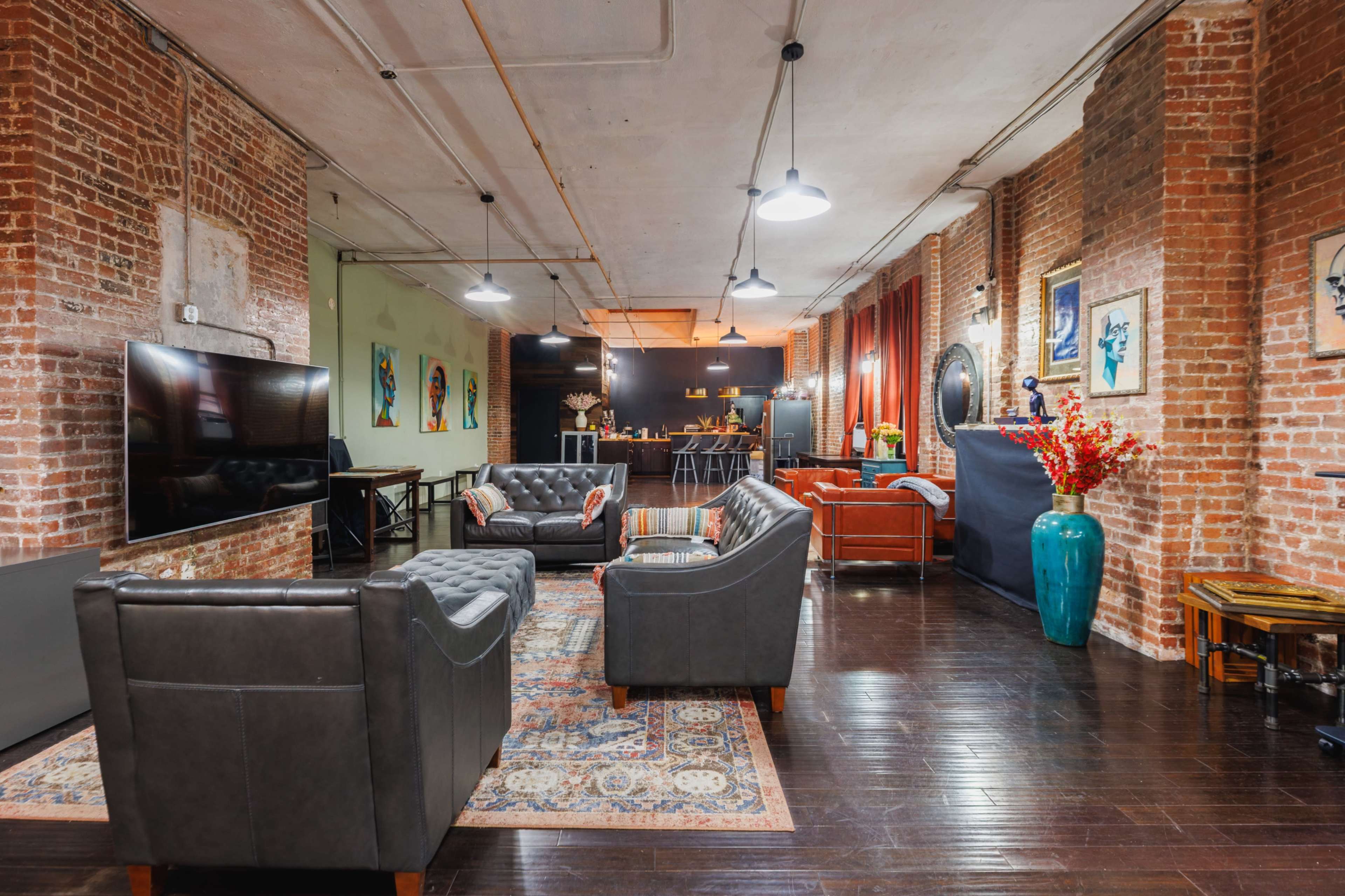 Sunny & Spacious, Cozy Loft w/Great Ambiance Image in Mott Haven, Bronx - New York, NY