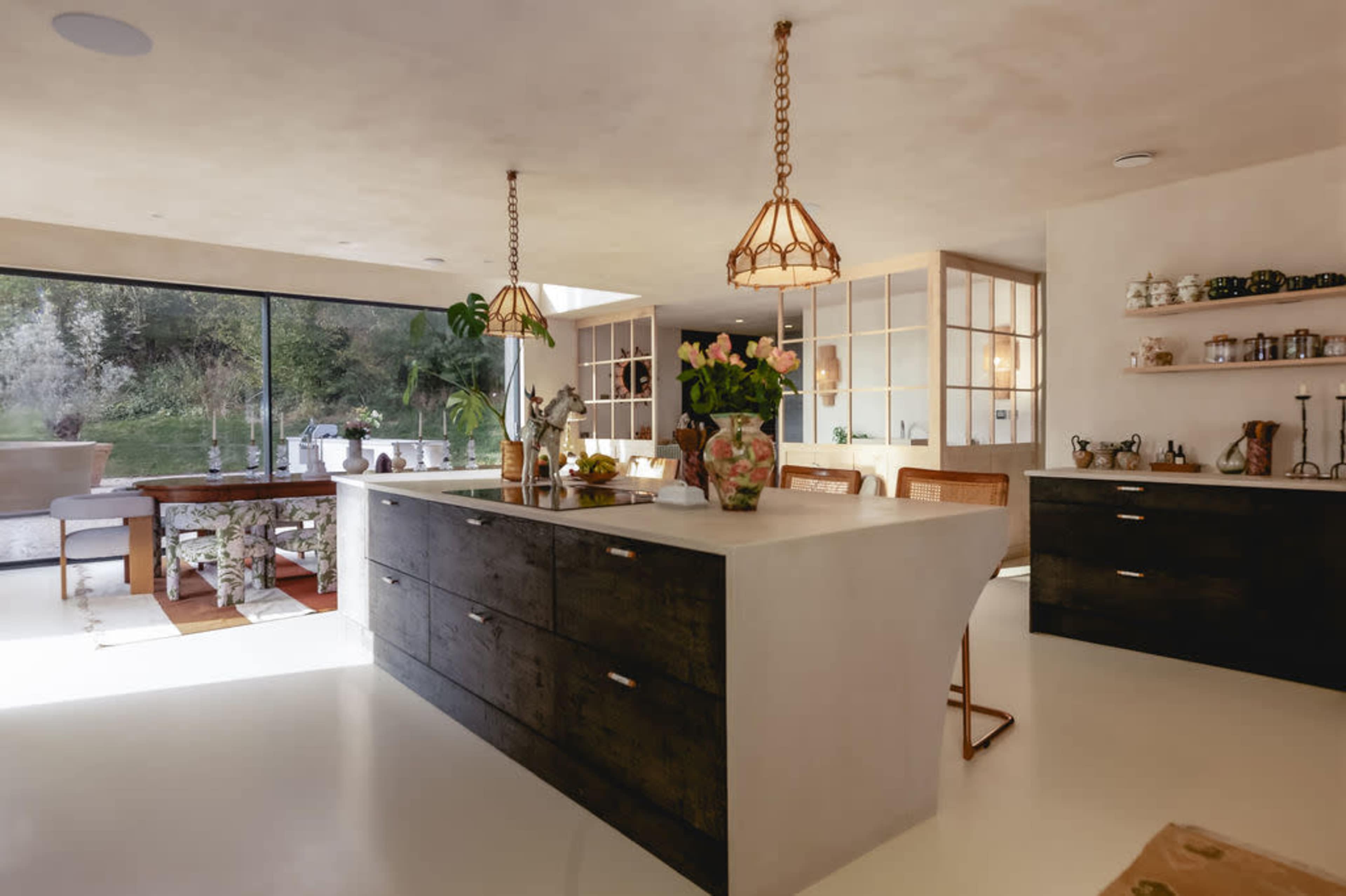 Luxurious converted barn Image in Steep, Petersfield, ENG
