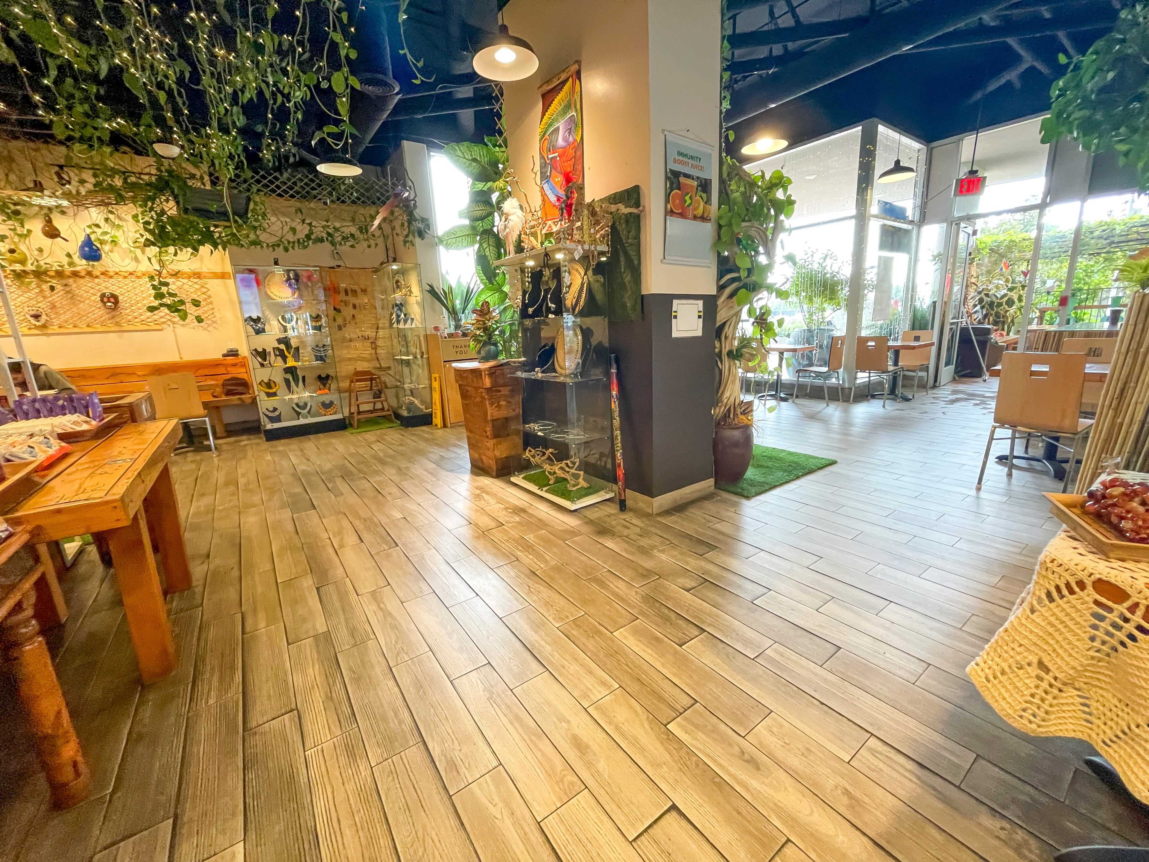 Spacious Tropical Cafe Image in North Hollywood, North Hollywood, CA