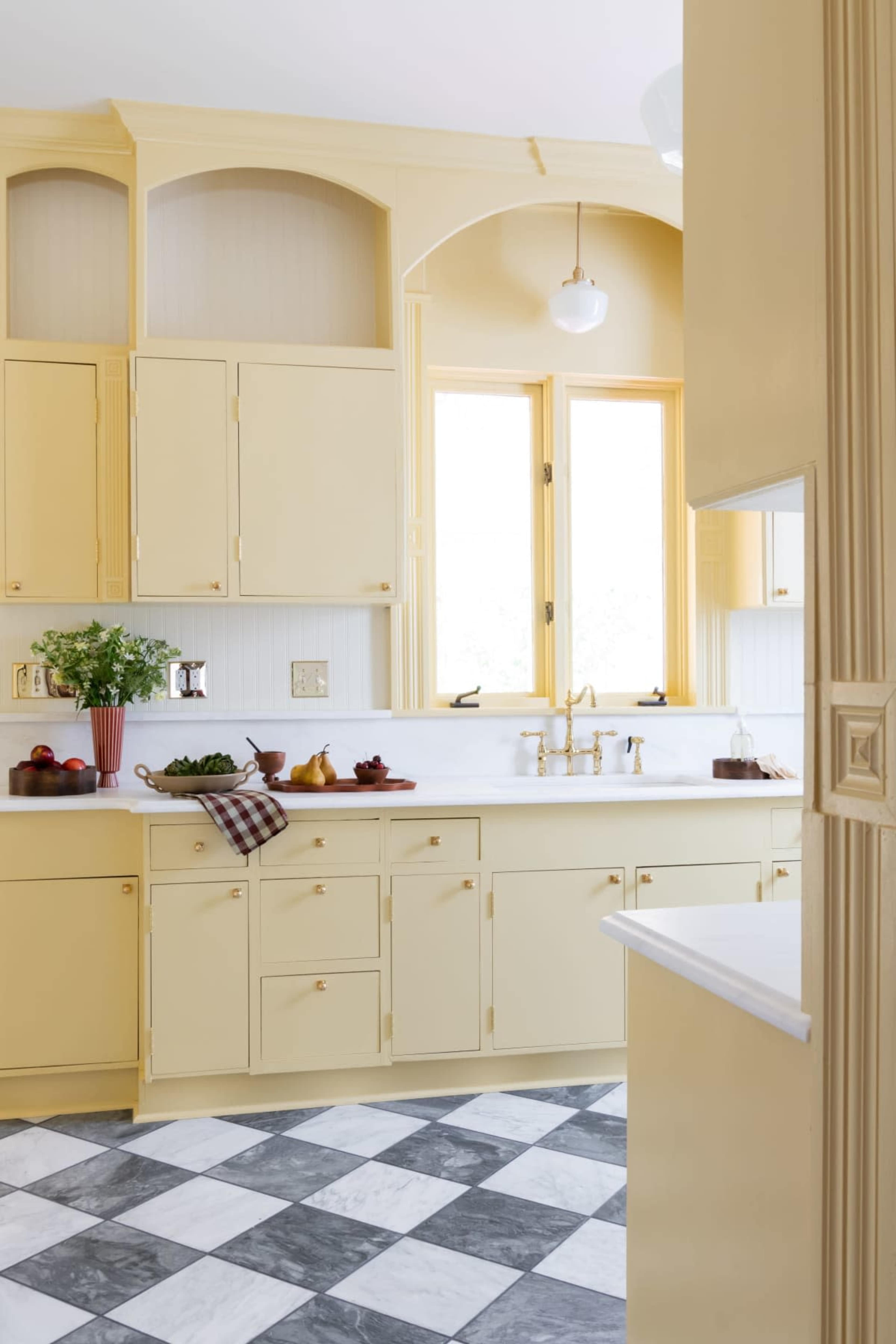 Elegant Victorian Home with Lovely Neighborhood Vibes Image in East Nashville, Nashville, TN