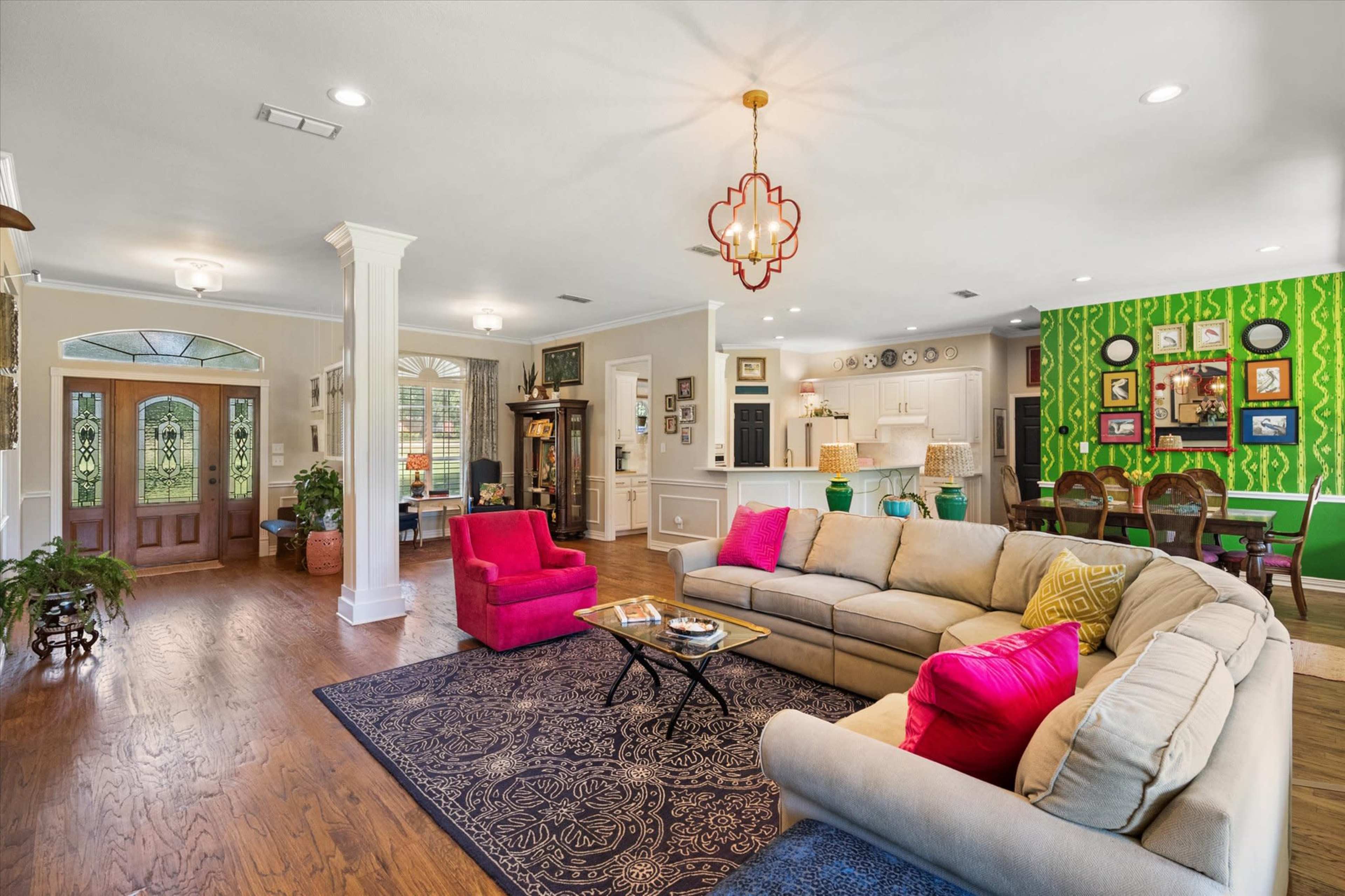 Media Ready Bright White Kitchen and Inspiring Design Image in Country Hills Estates, Fort Worth, TX