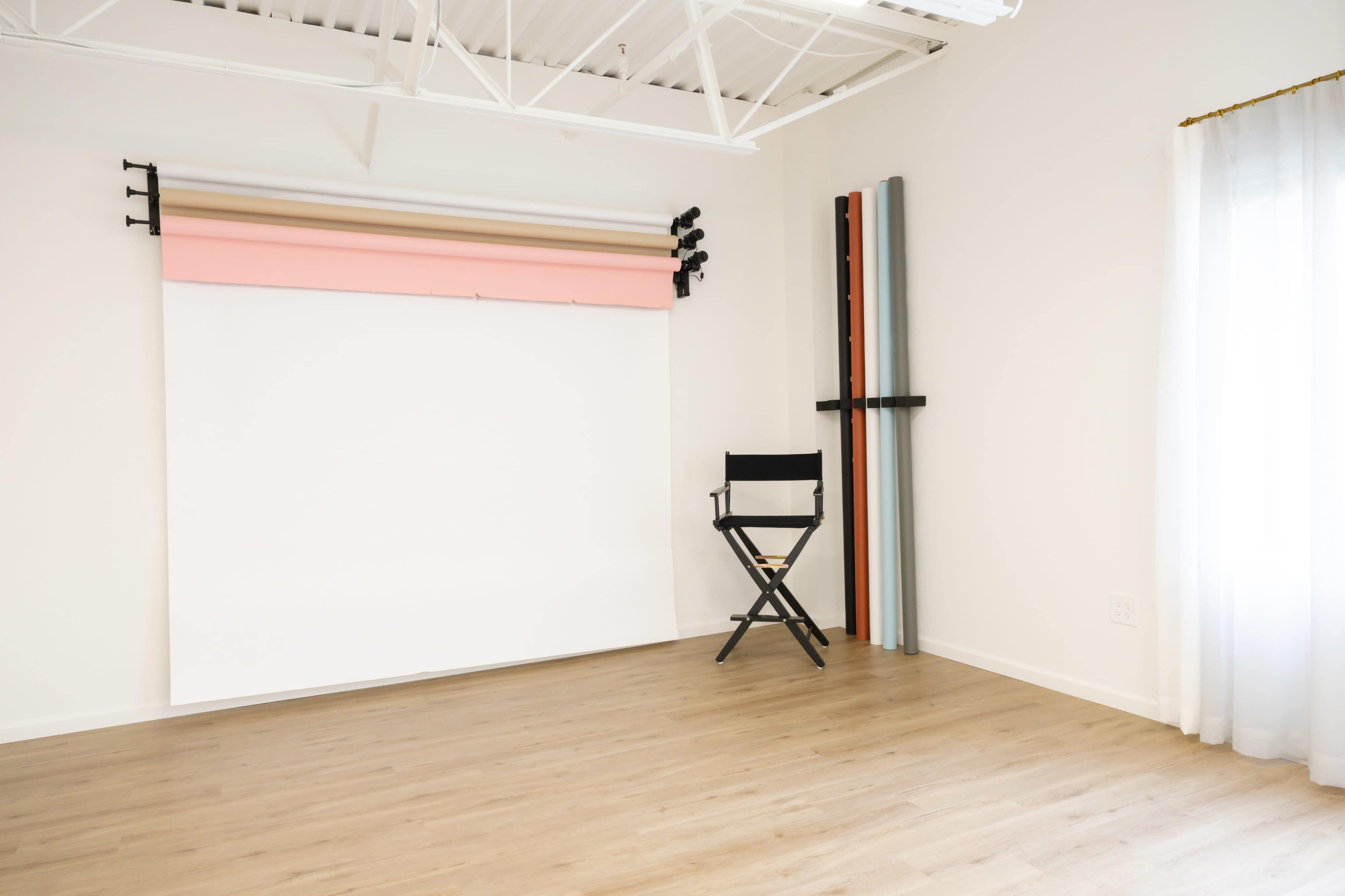 Large natural light photo & events studio with chic sets, classic backdrops, dressing room & makeup vanities Image in Bedford, Bedford Hills, NY