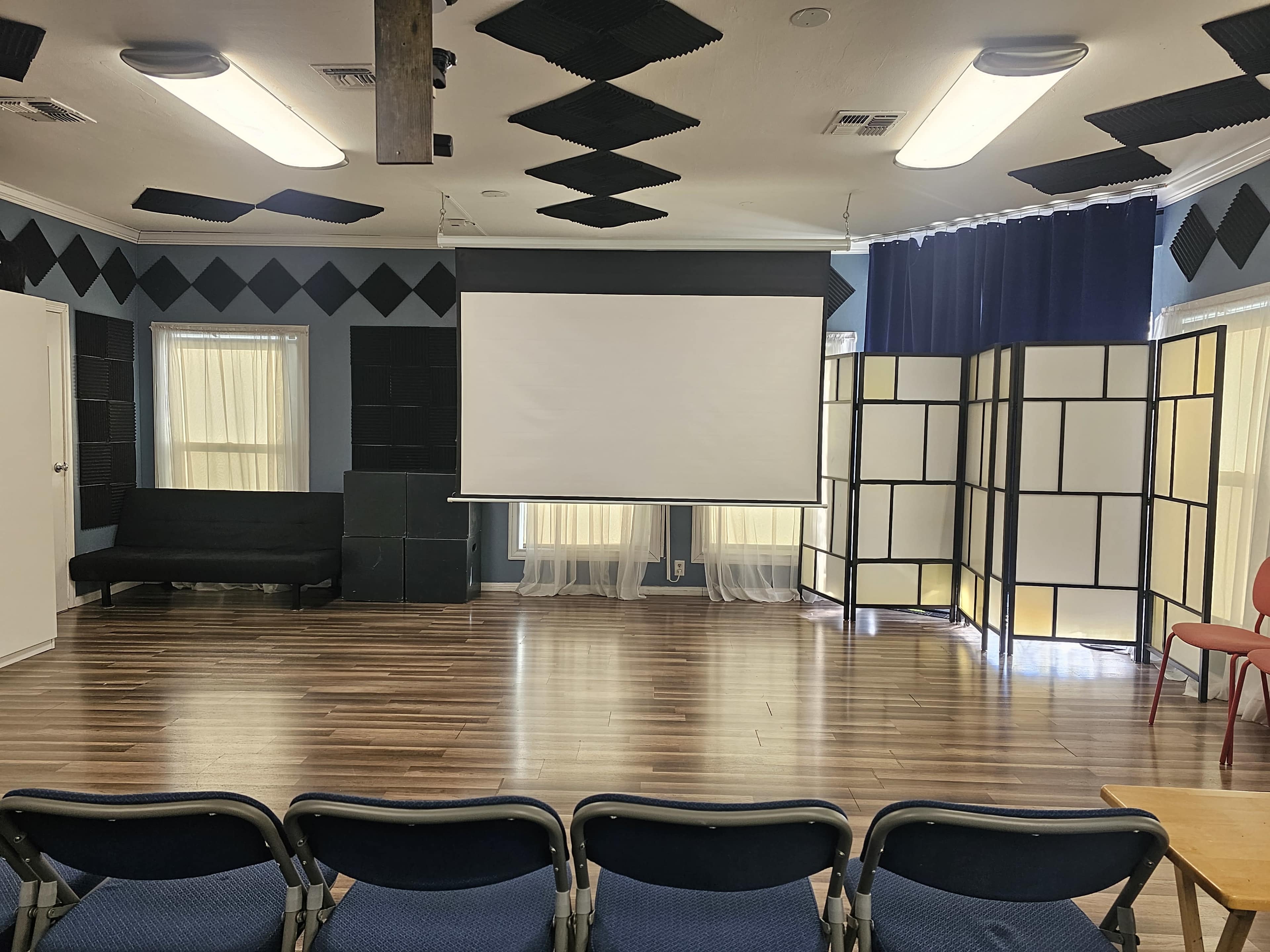 Modern and Well Lit Acting/Screening Theater in West Hollywood Image in Central LA, West Hollywood, CA