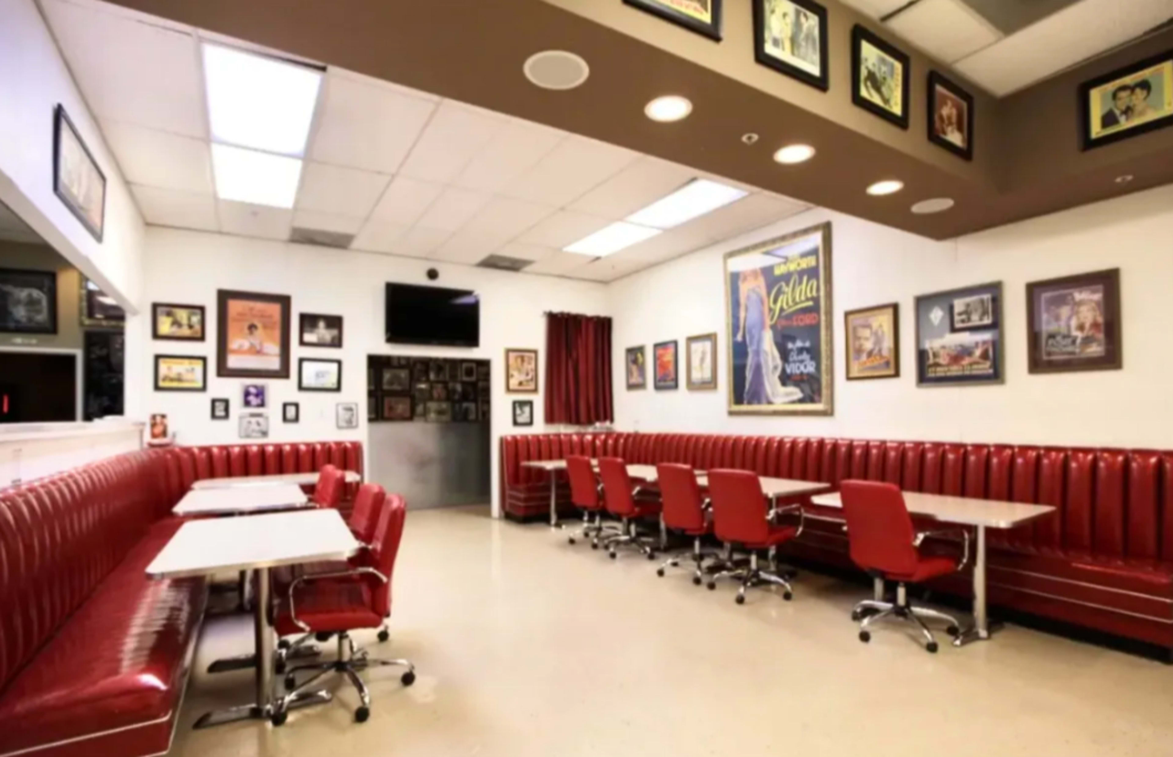 Retro Diner Set Image in Burbank, Burbank, CA