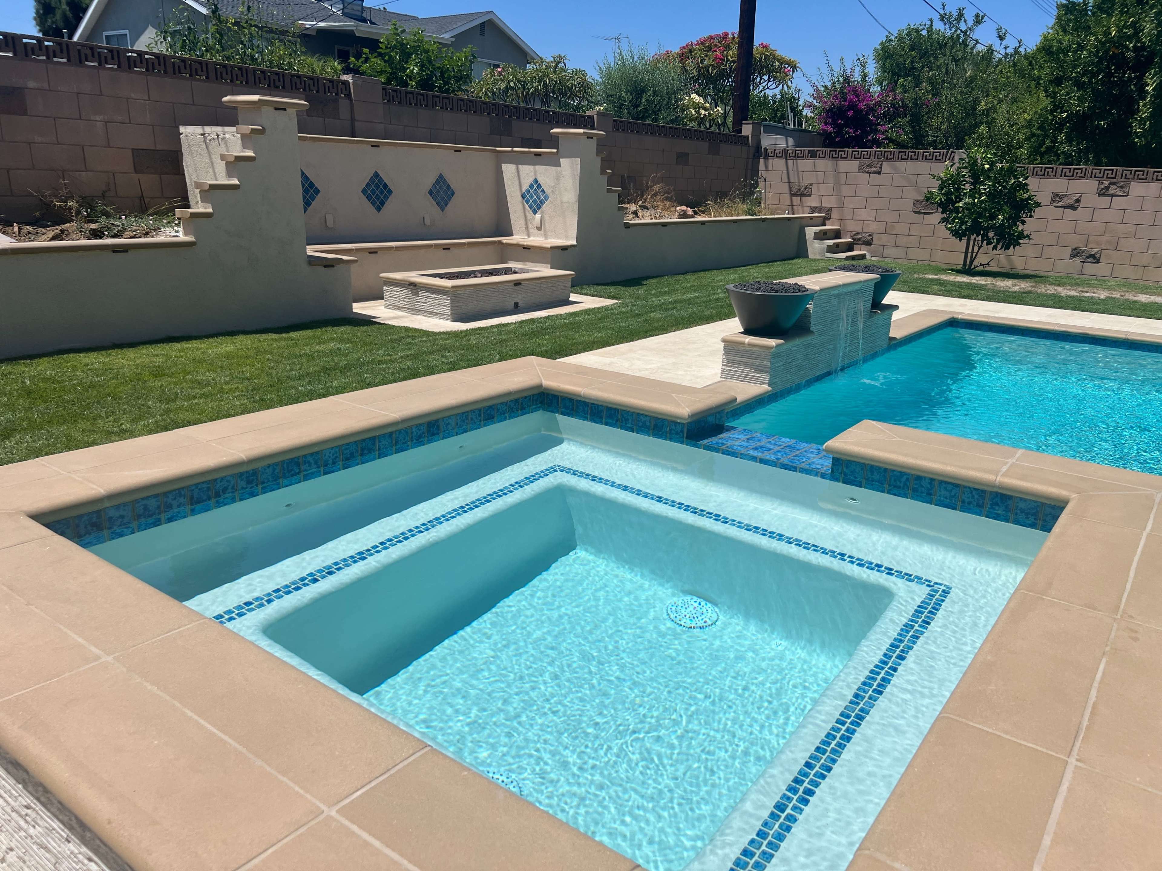 Luxury Backyard Pool Location in Northridge, CA Image in Northridge, Northridge, CA