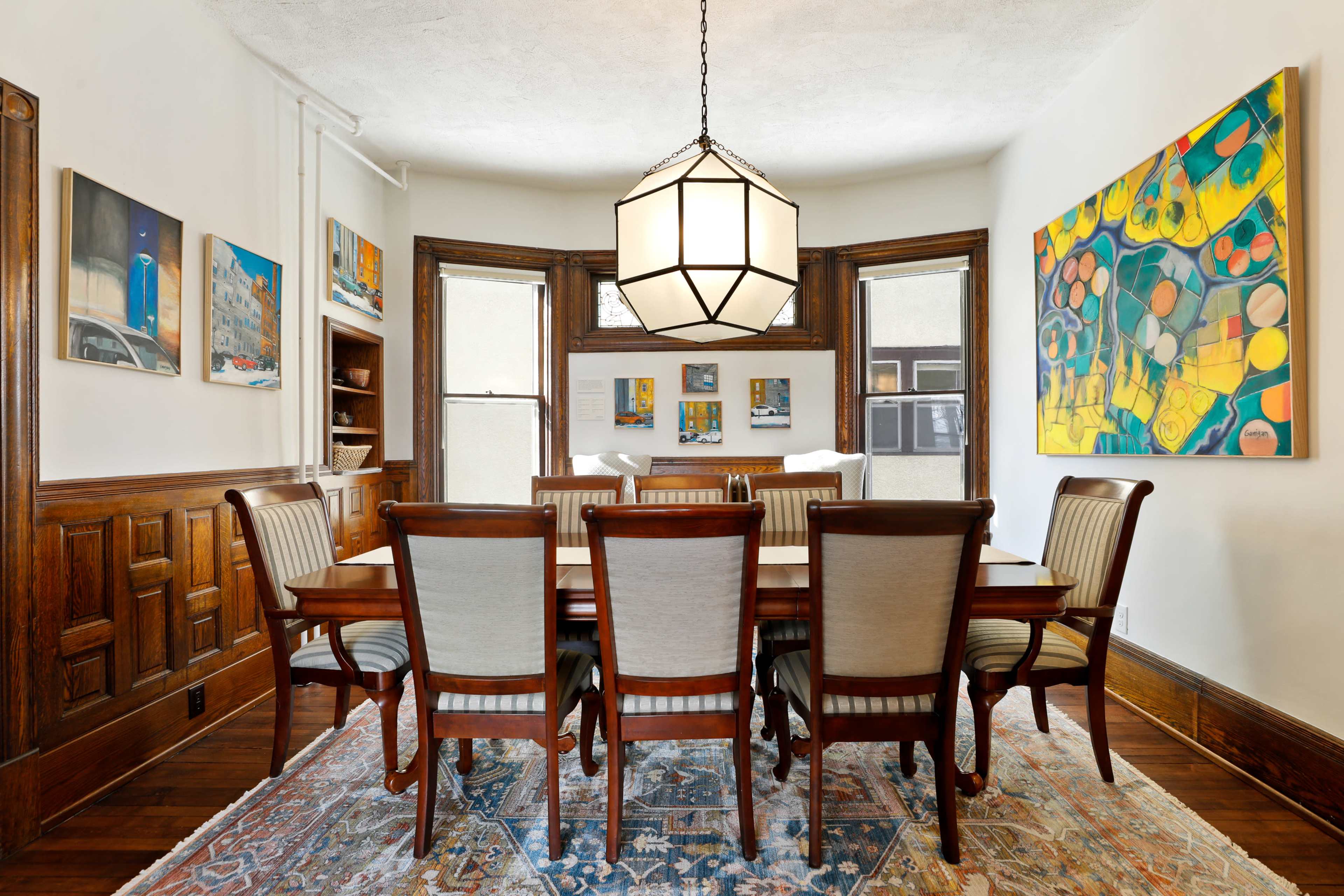 Art Gallery 3,300 sq. ft. Unique St Paul House Image in Summit - University, St Paul, MN