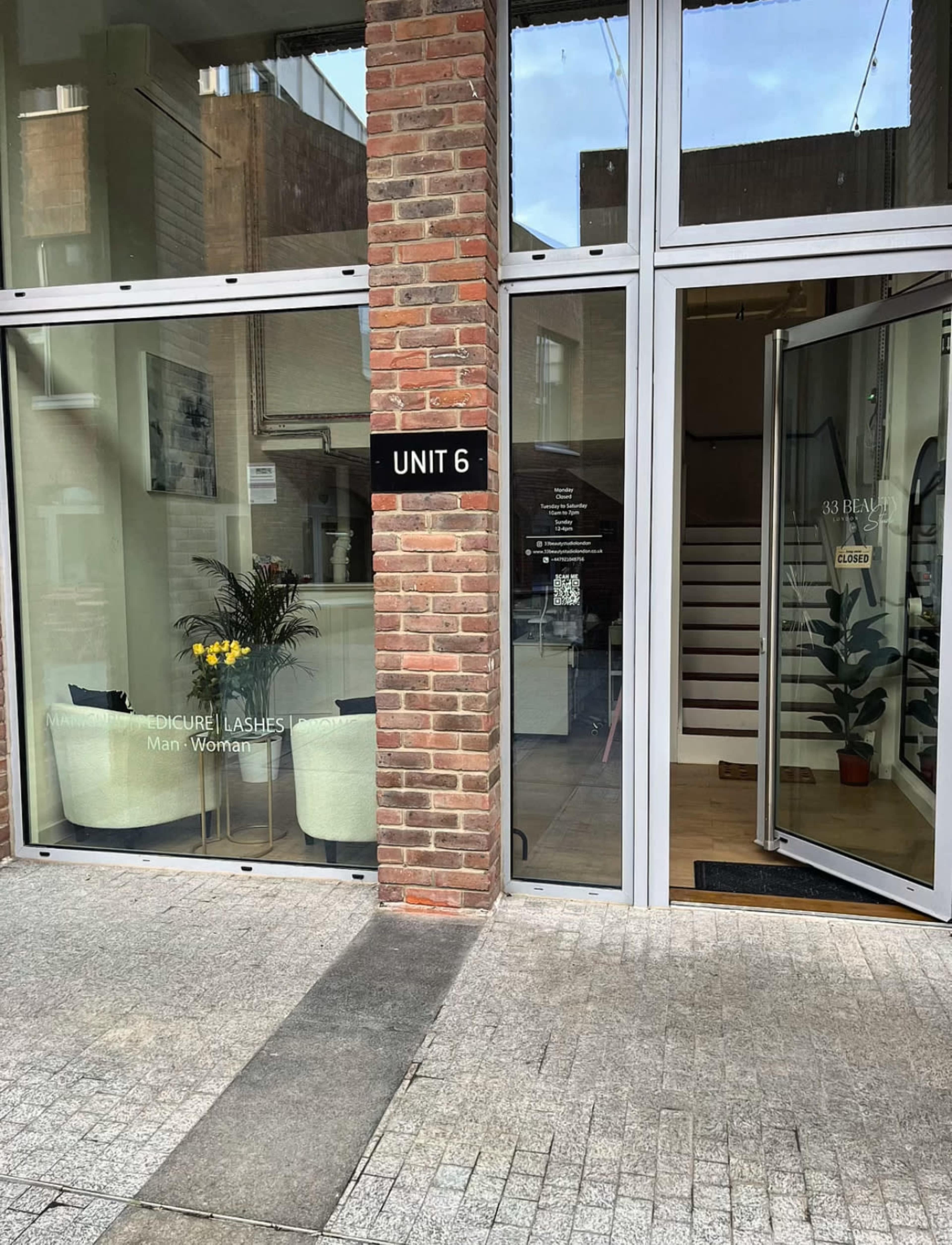 Beauty Studio. Image in Walthamstow, London, ENG
