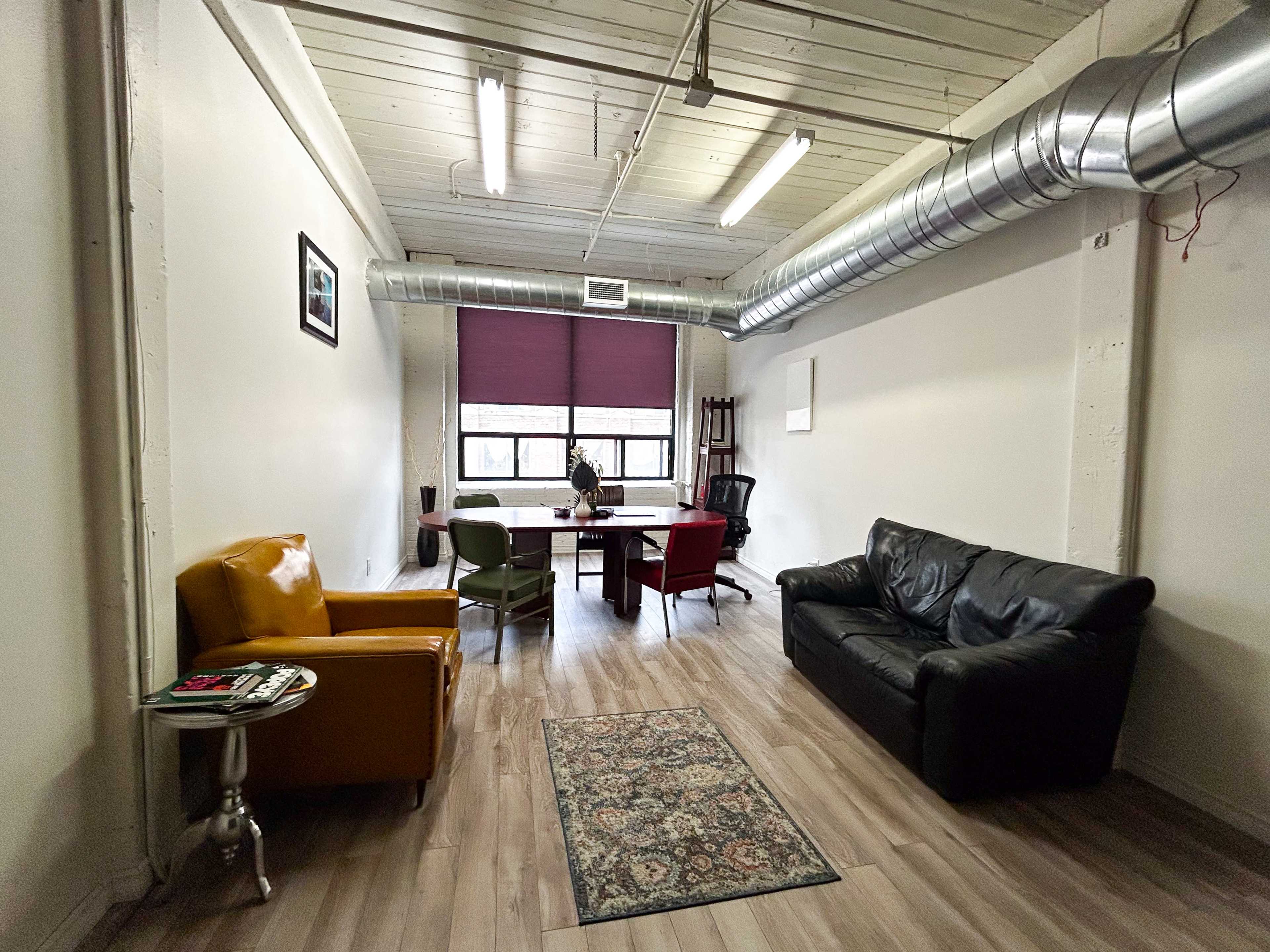 Downtown Spacious Creative Studio With Communal Spaces Image in Downtown Toronto, toronto, ON