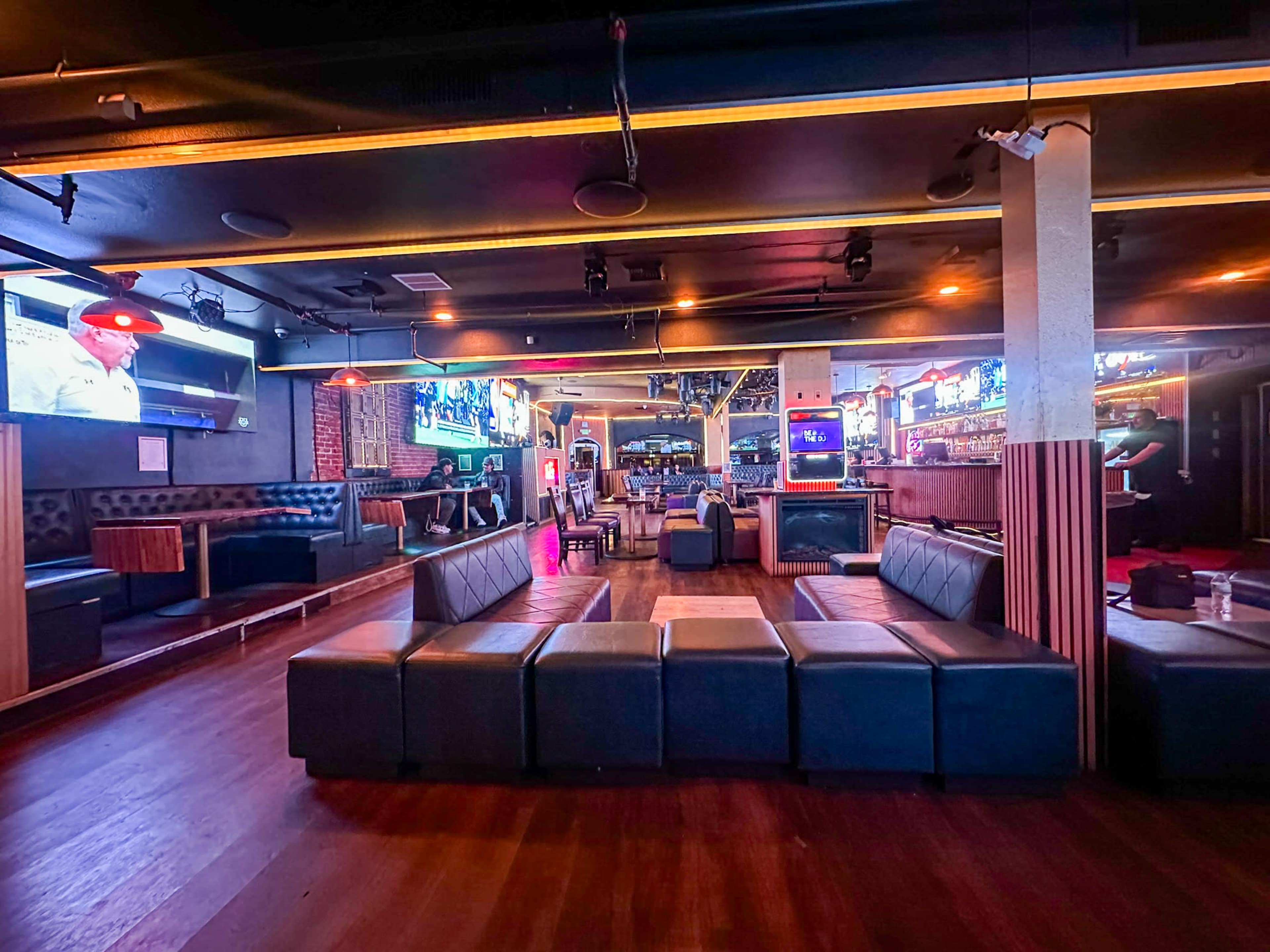 Expansive Restaurant and Nightclub with Stunning LED Displays and Spacious Ambiance, Perfect for Live Performances and Film Productions Image in Fullerton, Fullerton, CA