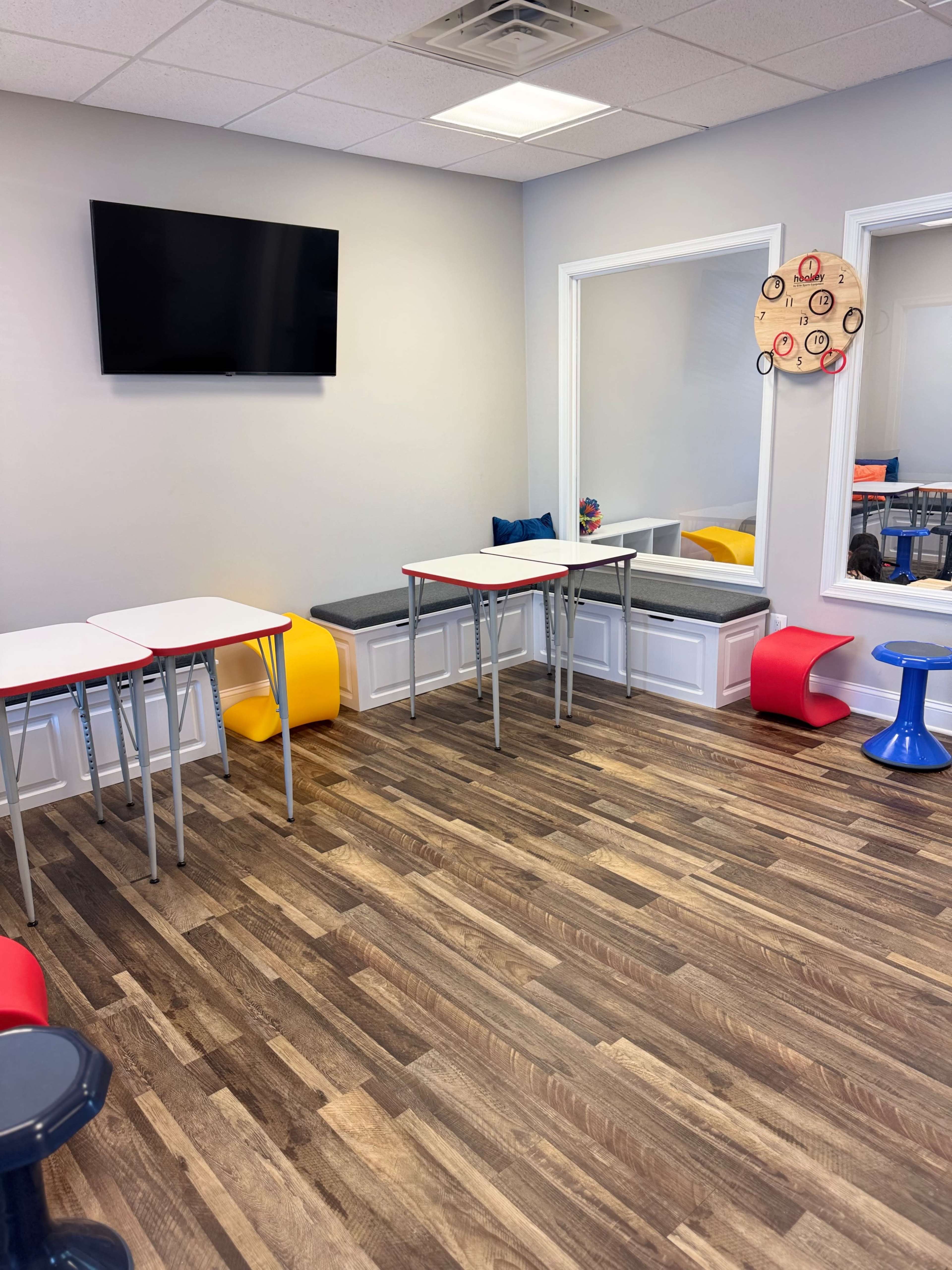 Cozy Modern Meeting Space Image in Herndon, Herndon, VA