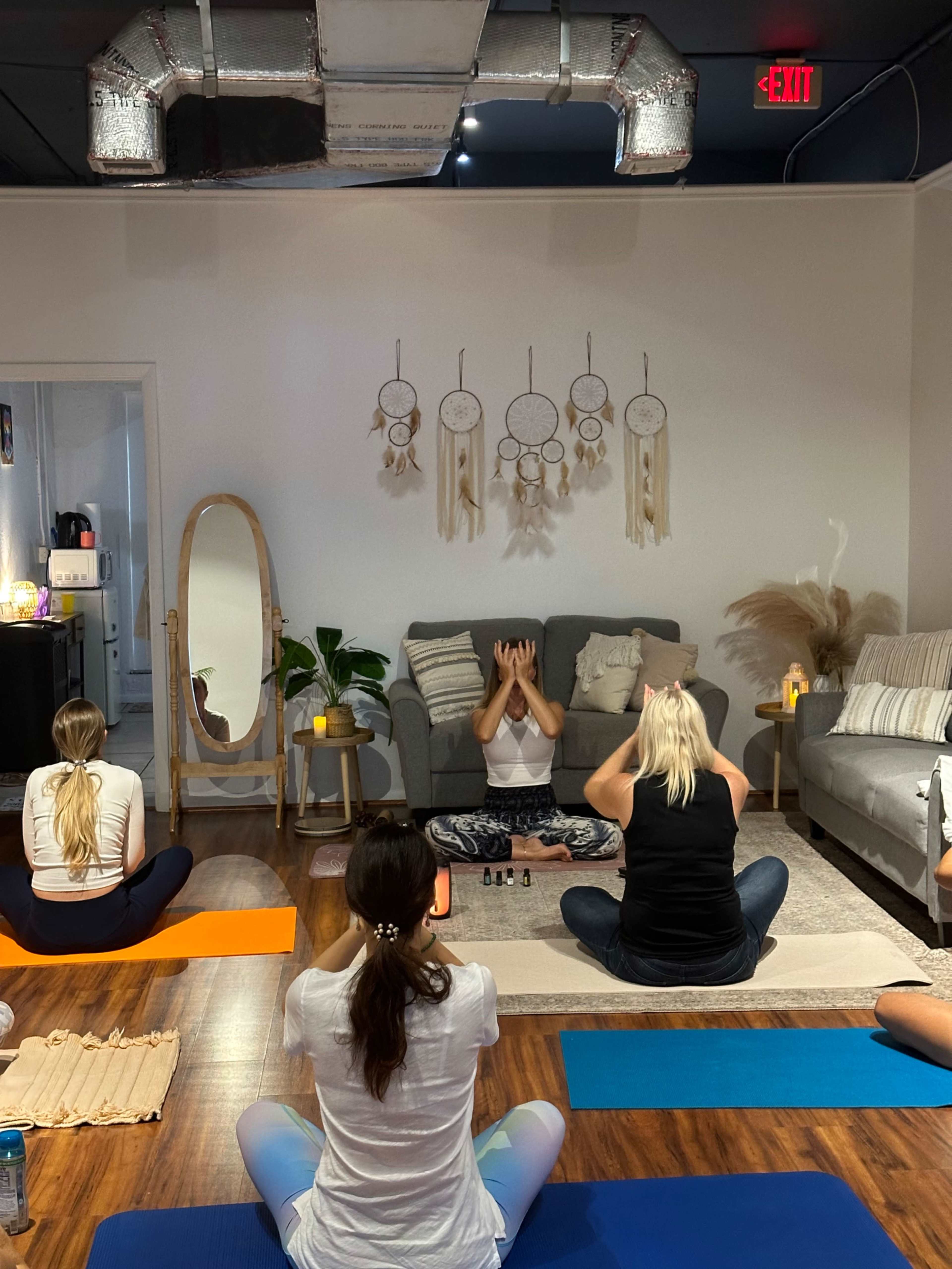 Downtown Hollywood cozy art and meditation space Image in Parkside, Hollywood, FL