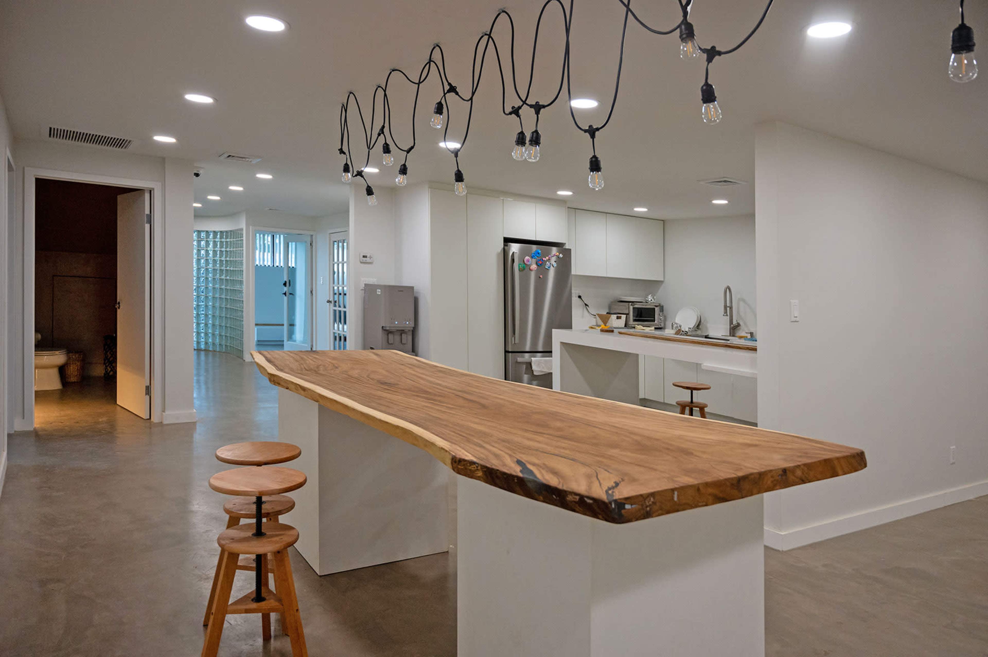 Modern luxury art studio with lounge area Image in North Hempstead, Carle Place, NY