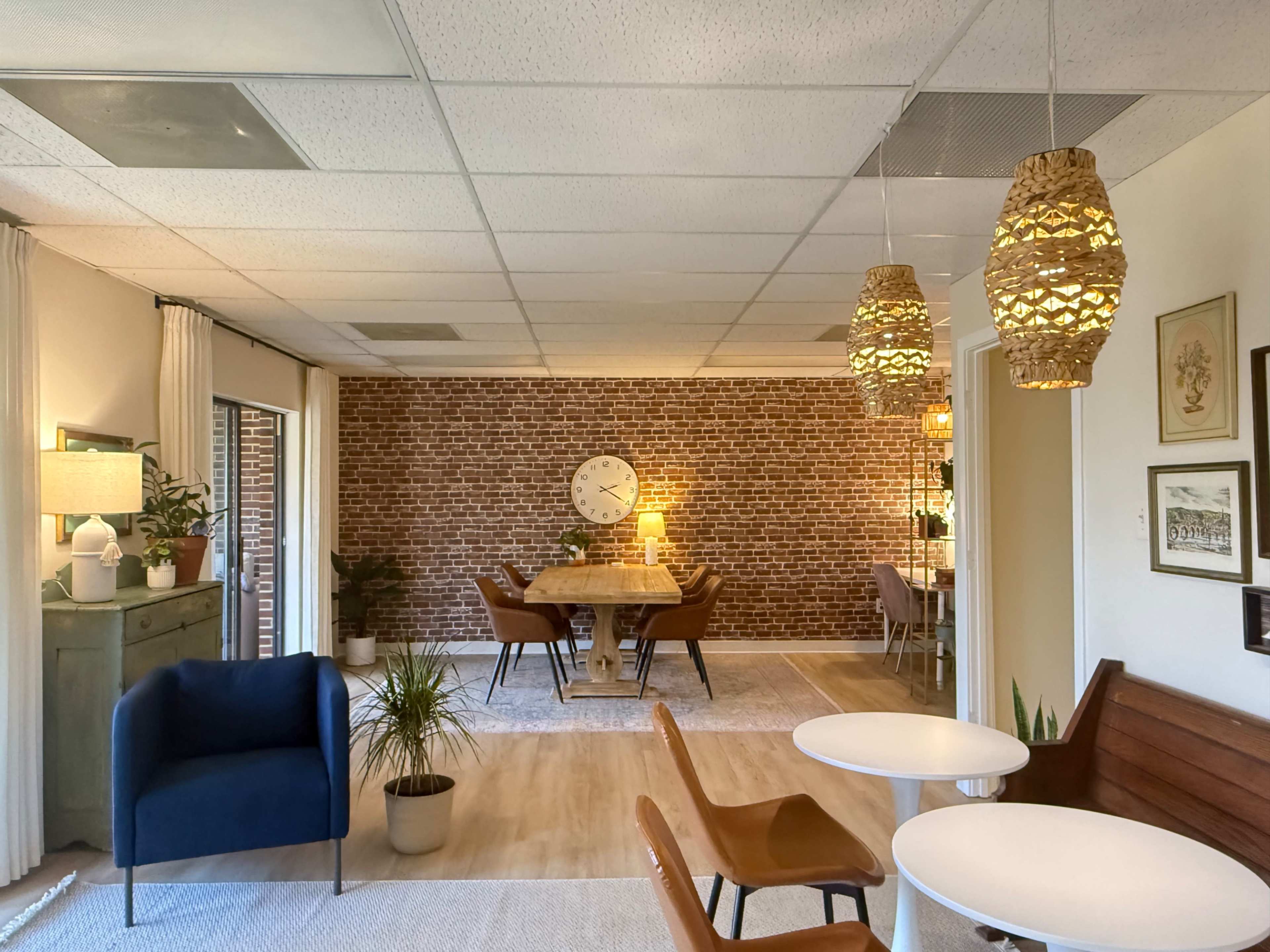 Sun-Filled Design Studio with Solarium and Private Porch Image in Herndon, Herndon, VA