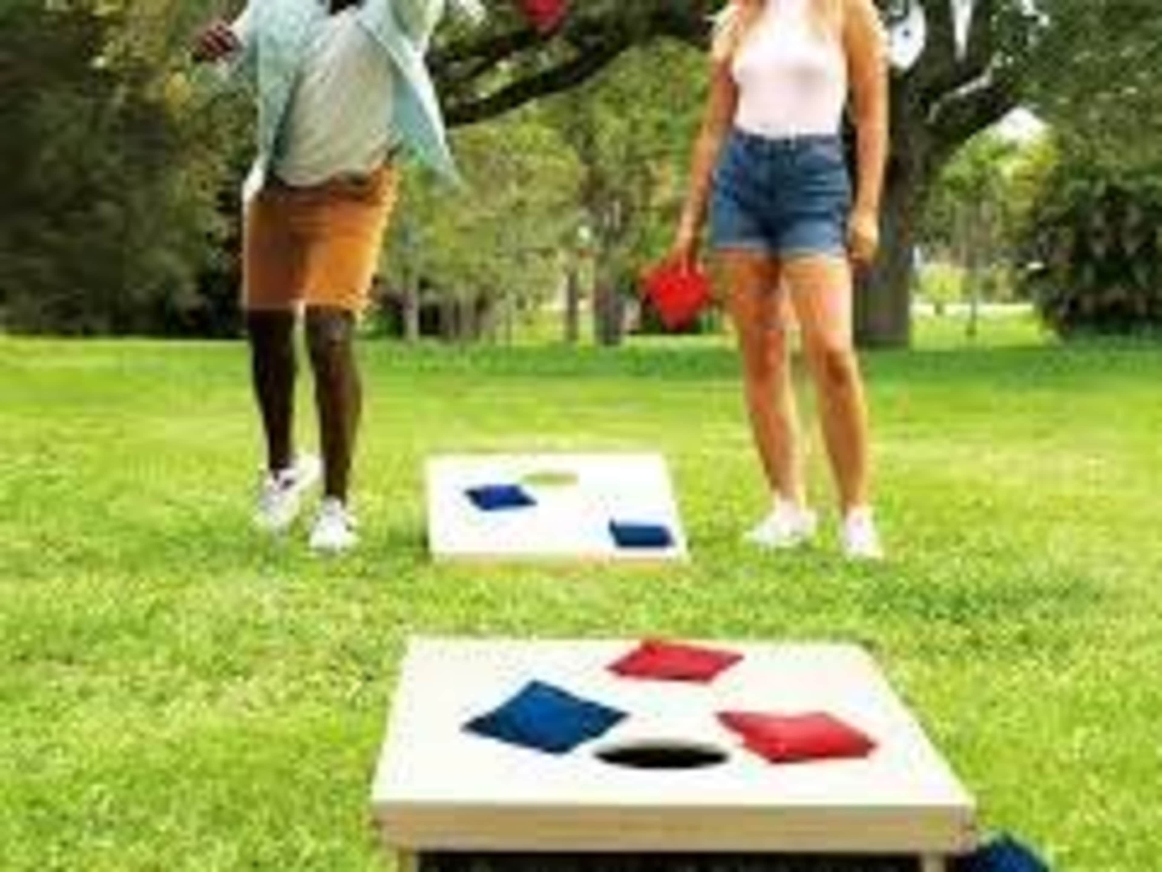 Cornhole game