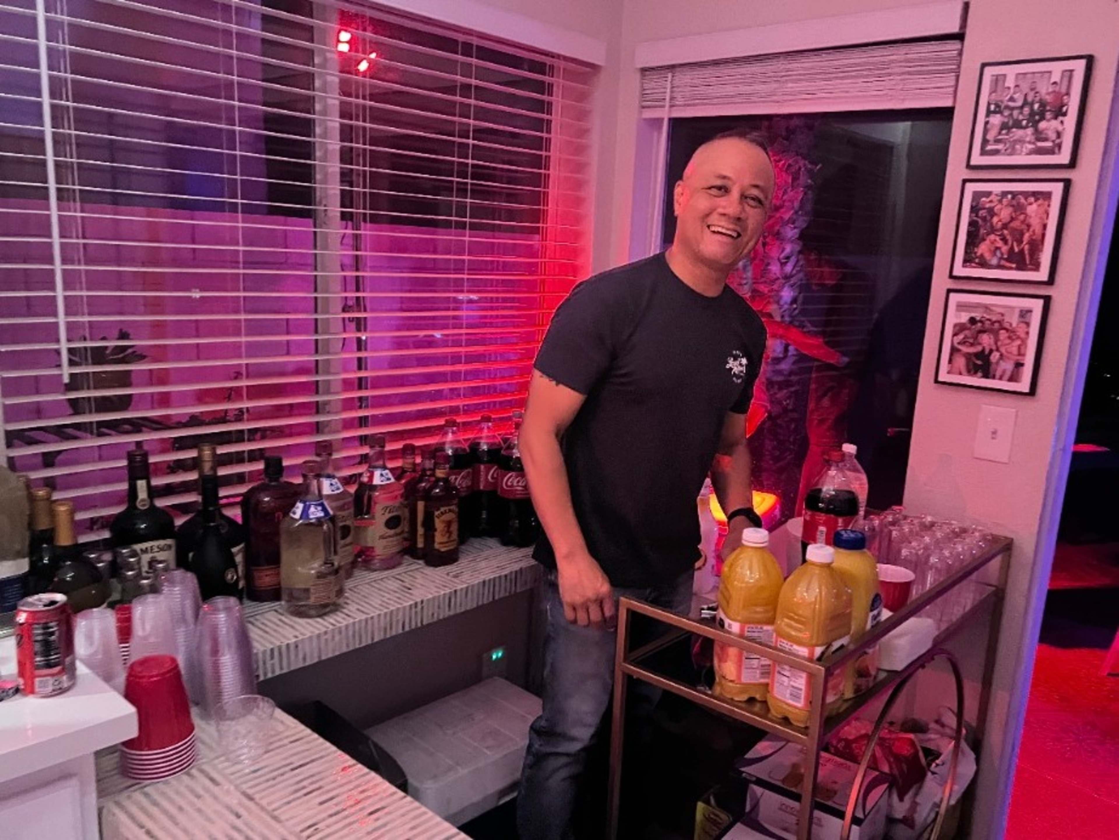 Bar & bartender