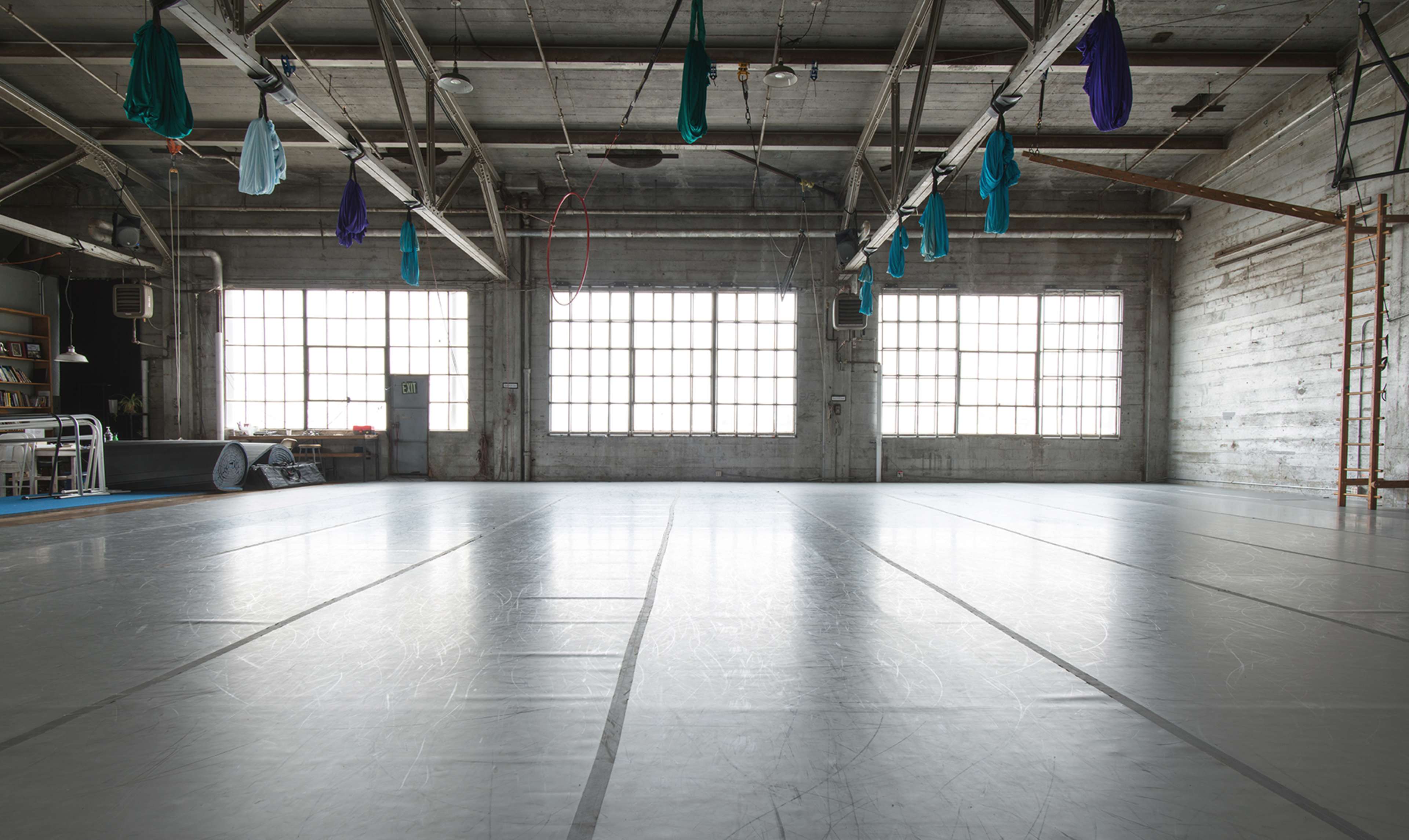Spacious and Charming Industrial Studio Image in Bayview, San Francisco, CA