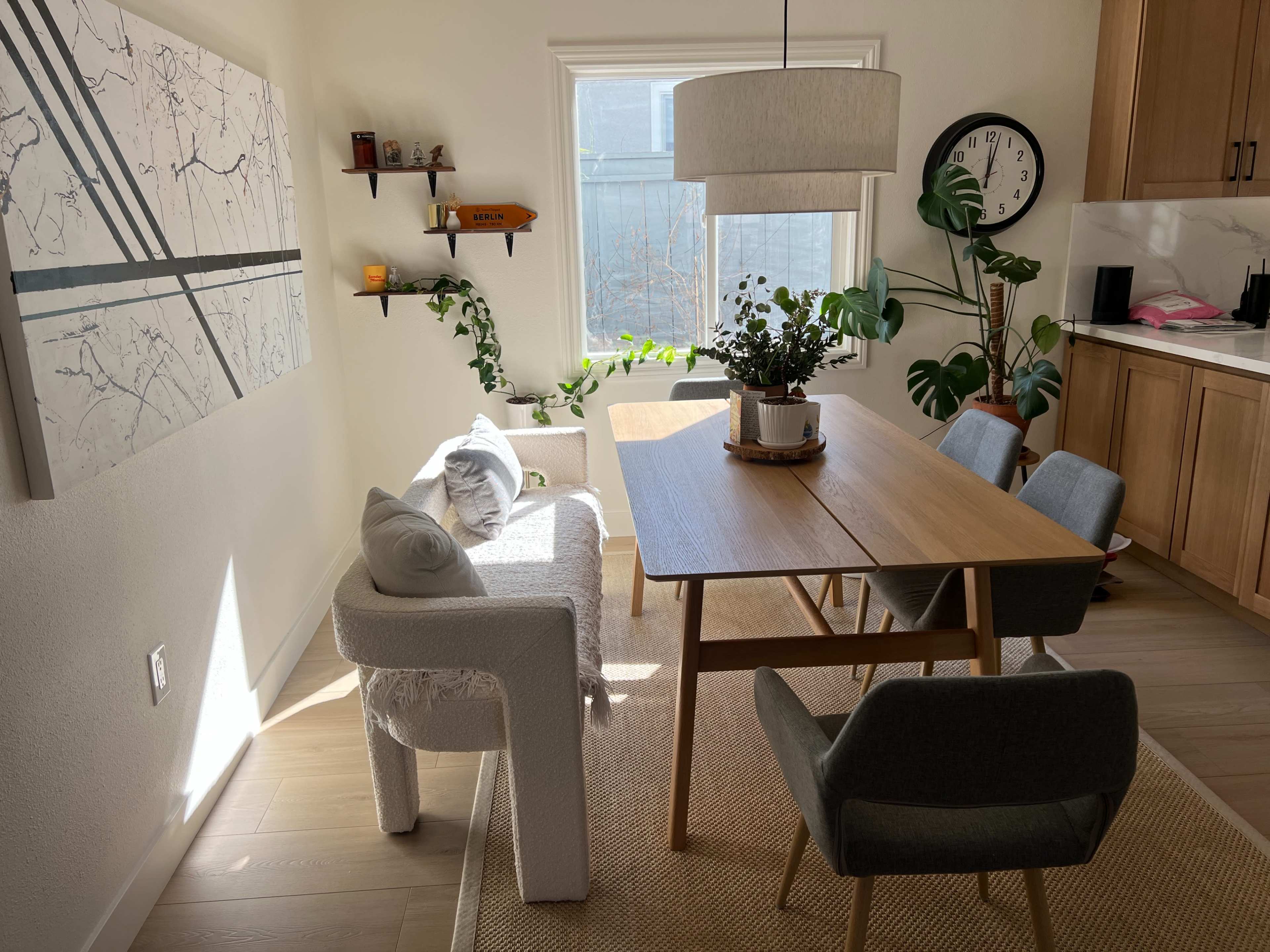 Welcoming 3-Bedroom Open Home with Perfect Yard Image in Mar Vista, Los Angeles, CA