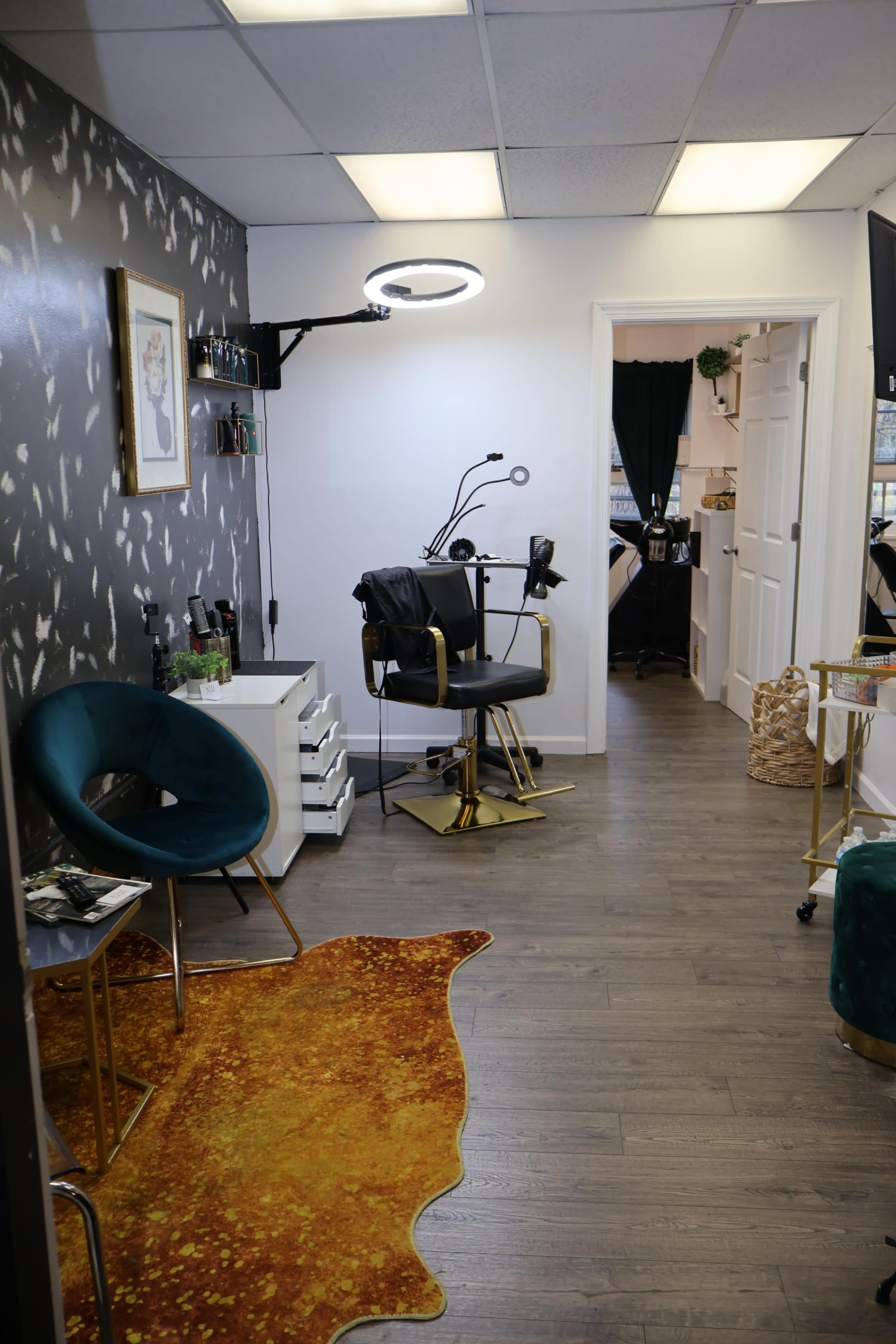 Glammed Suburban Suite Image in Lower Merion Township, Bala Cynwyd, PA