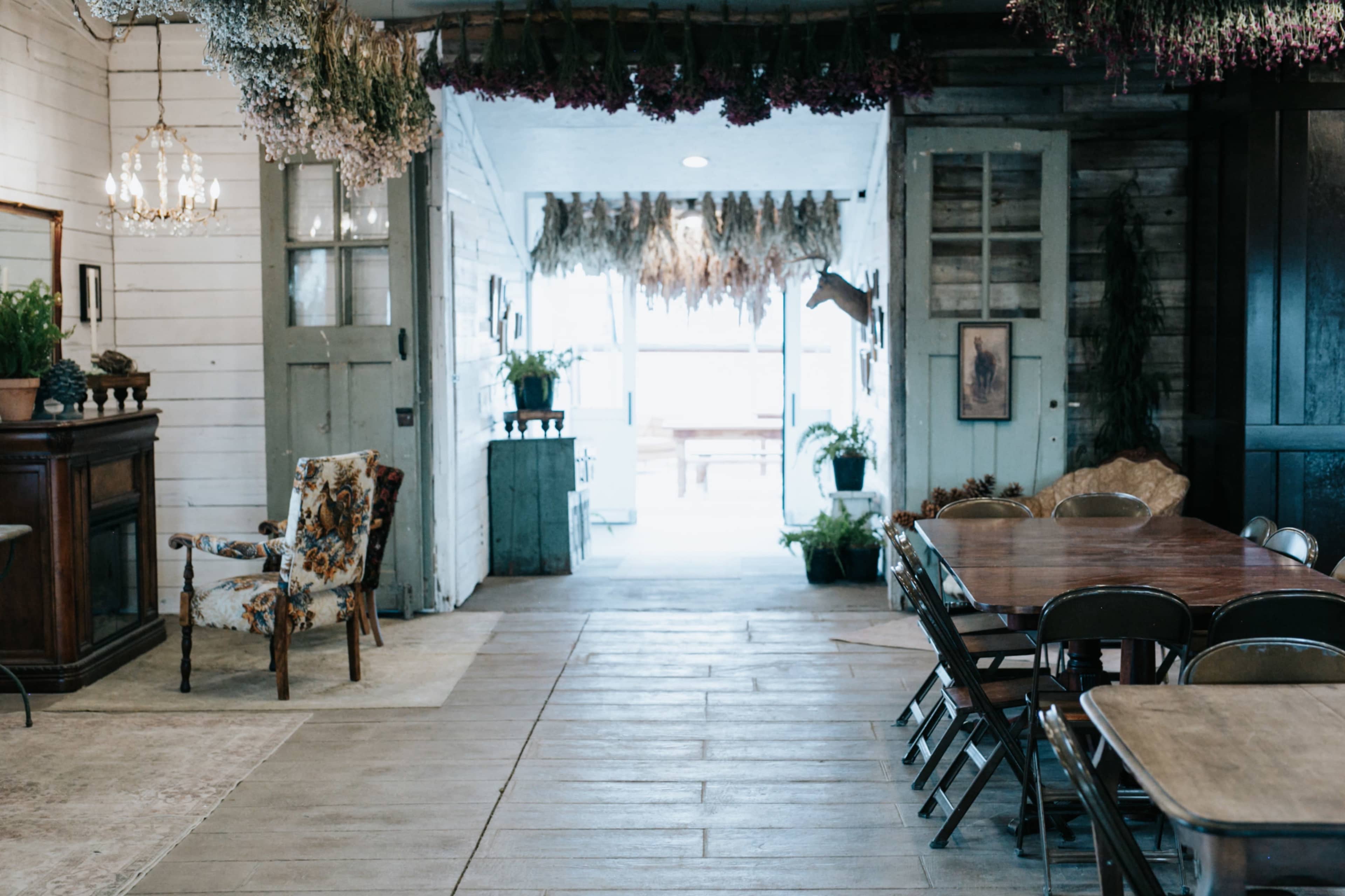 Botanical Manor & Garden Hall: Warm, Refined Event Retreat Image in Riverton, Riverton, UT