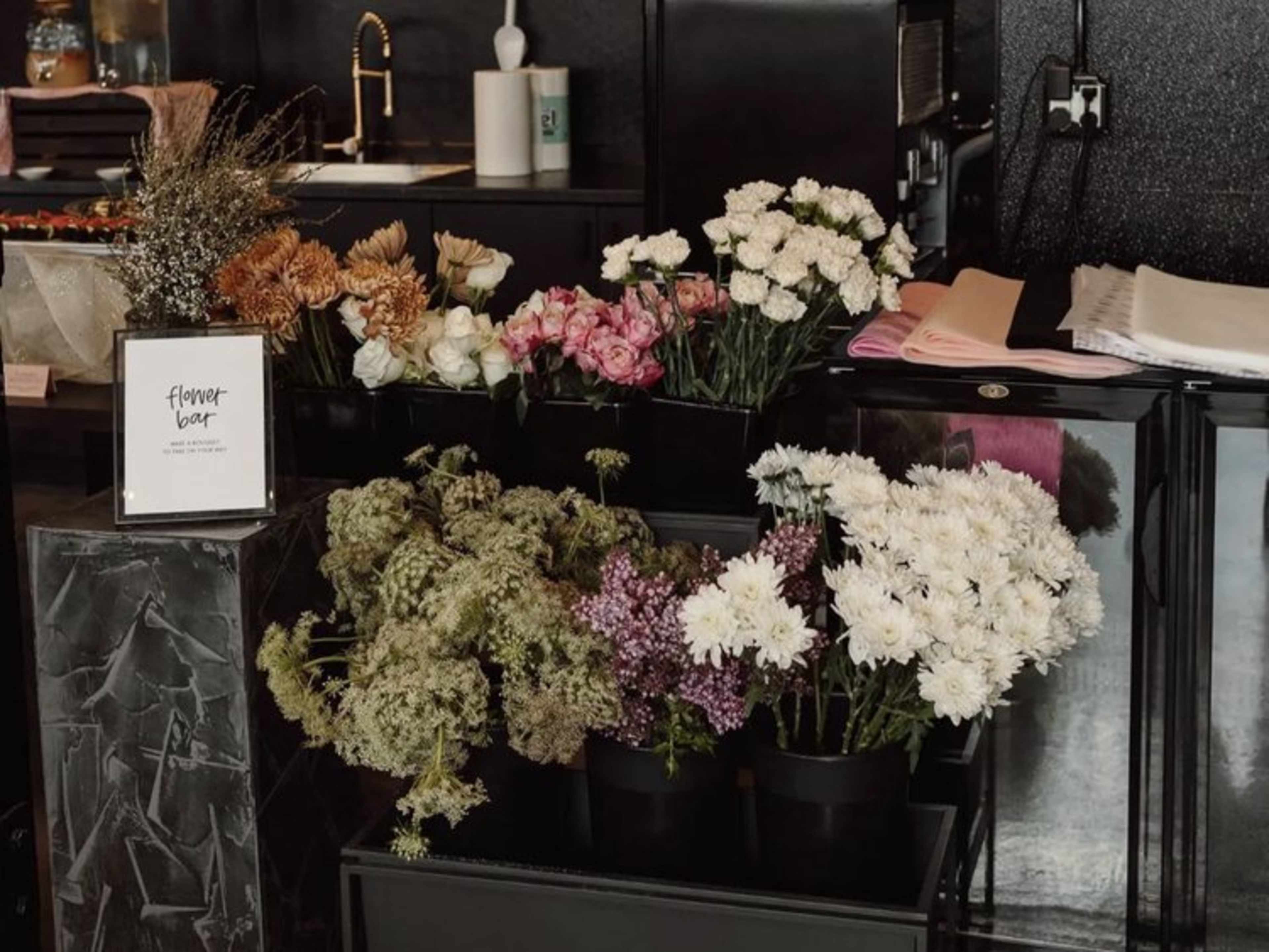 Flower Bar