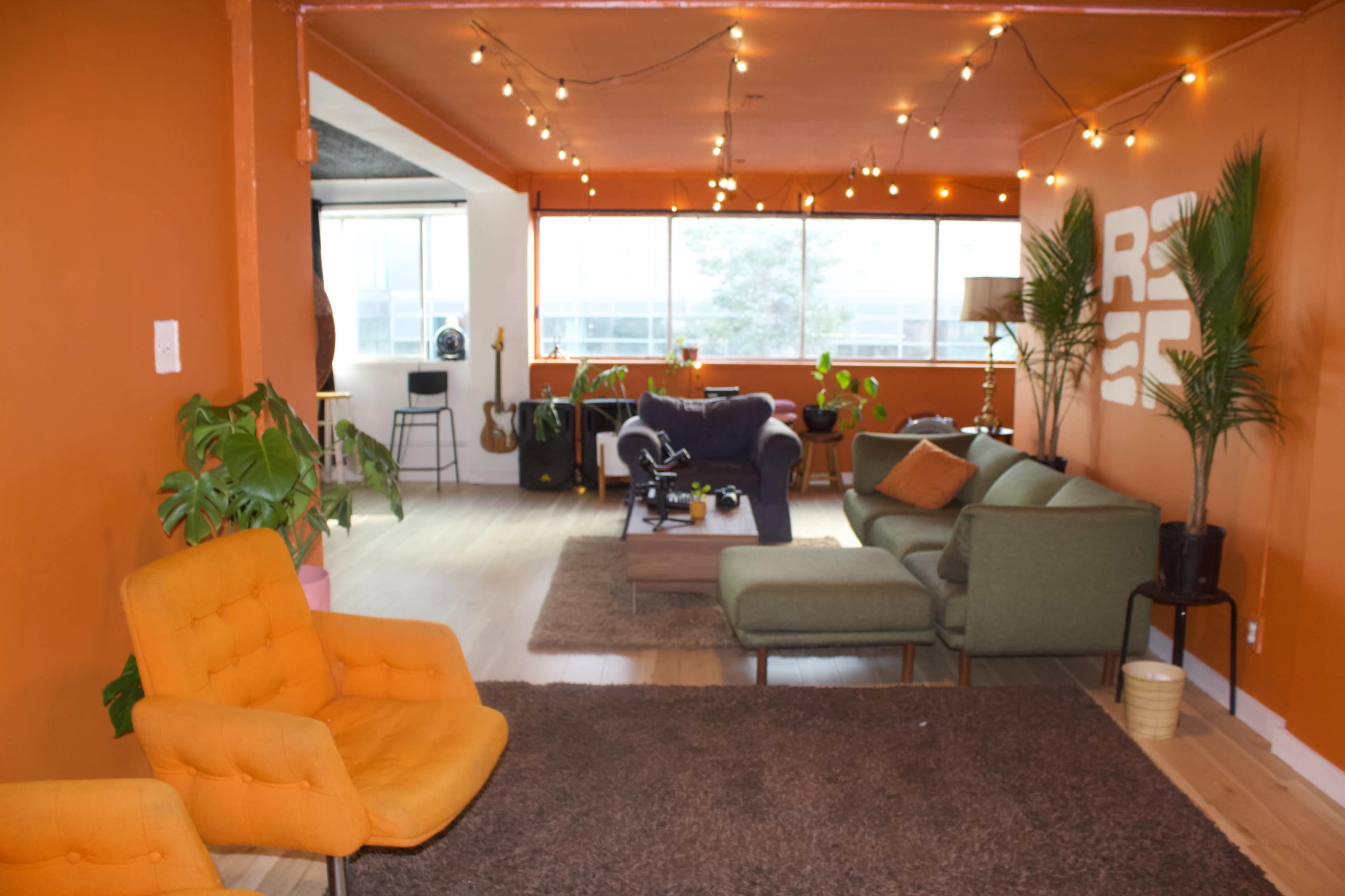 Vibey Downtown Studio Image in Downtown Oakland, Oakland, CA