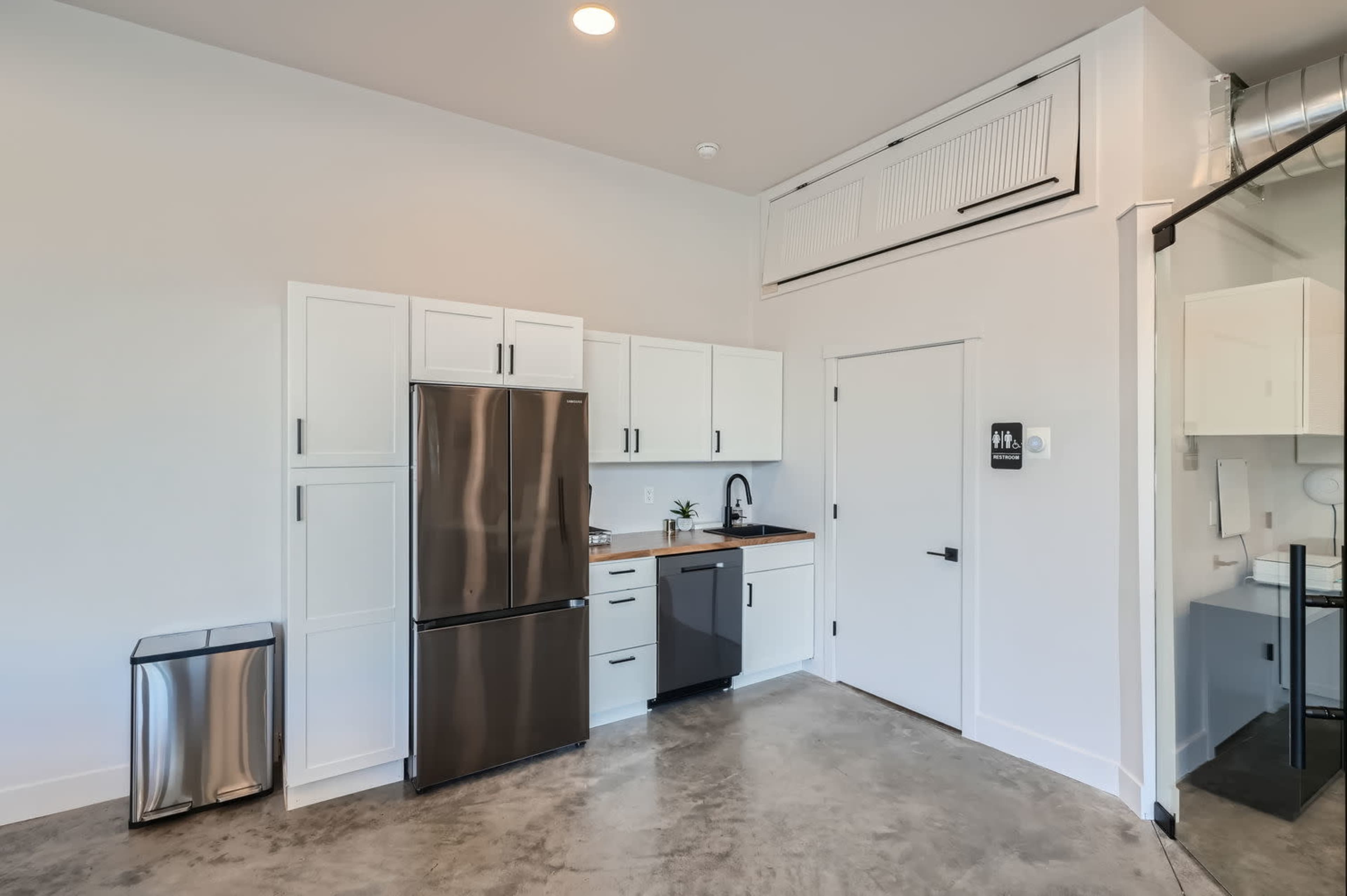 Modern Office with Conference Room, Office, Lounge & Kitchen Image in Five Points, Denver, CO