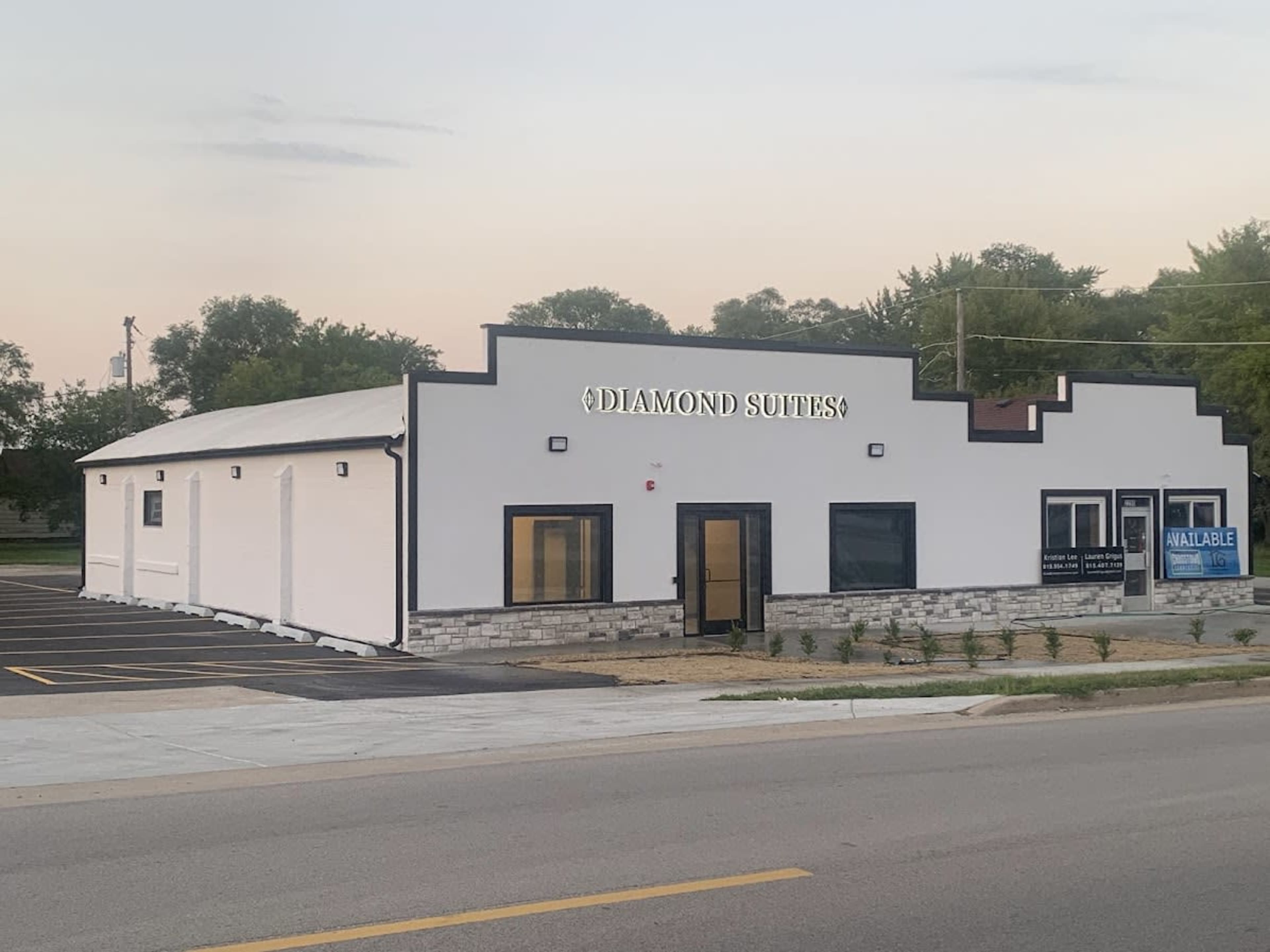 The Crystal Suite: Versatile Suburban Suite for Meetings, Classes, and Events Image in Felix Township, Diamond, IL