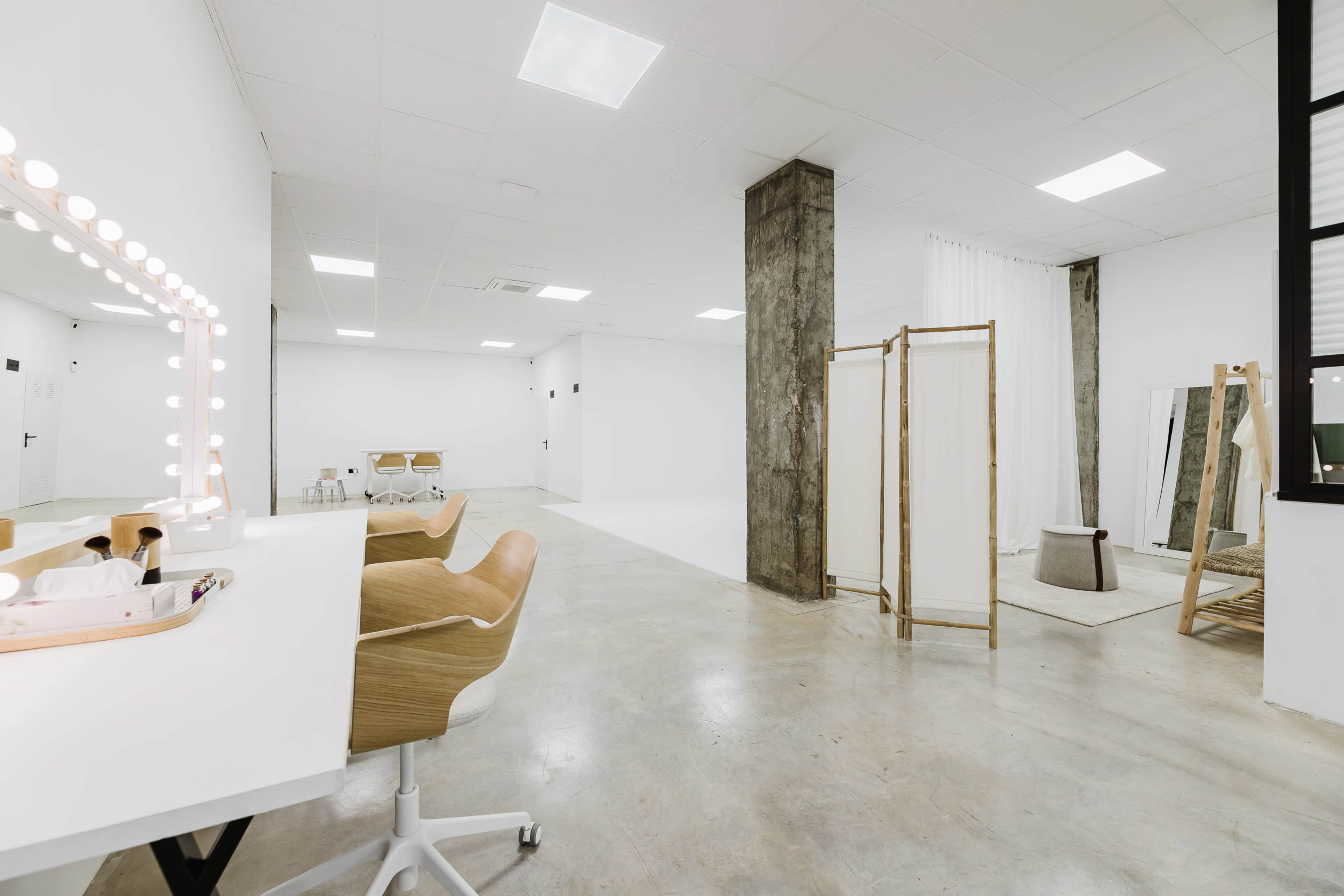 Espacio fotográfico y audiovisual en Valencia (Torrente) Image in , Torrente, V