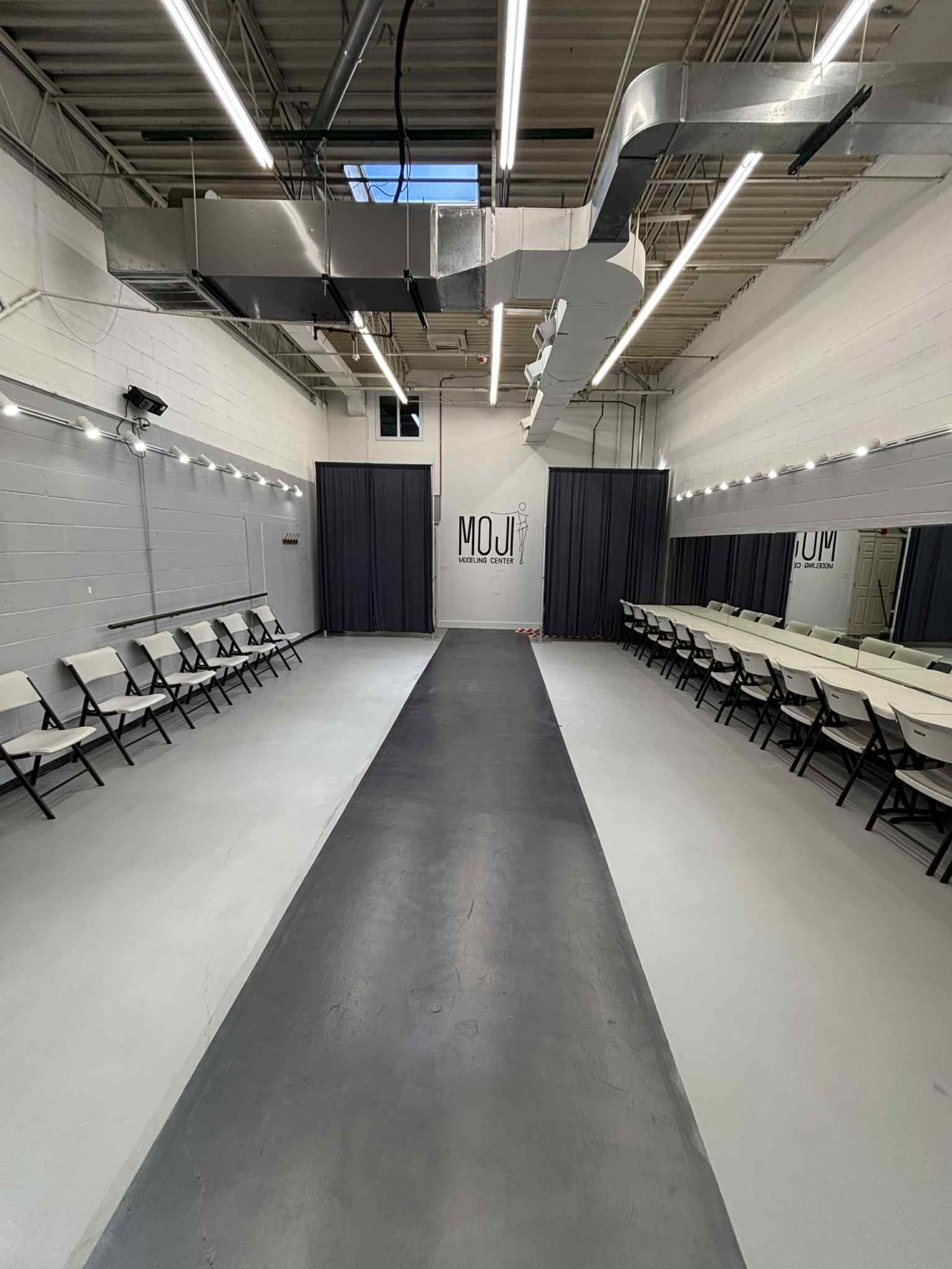 Loft in suburban Image in Northfield Township, Glenview, IL