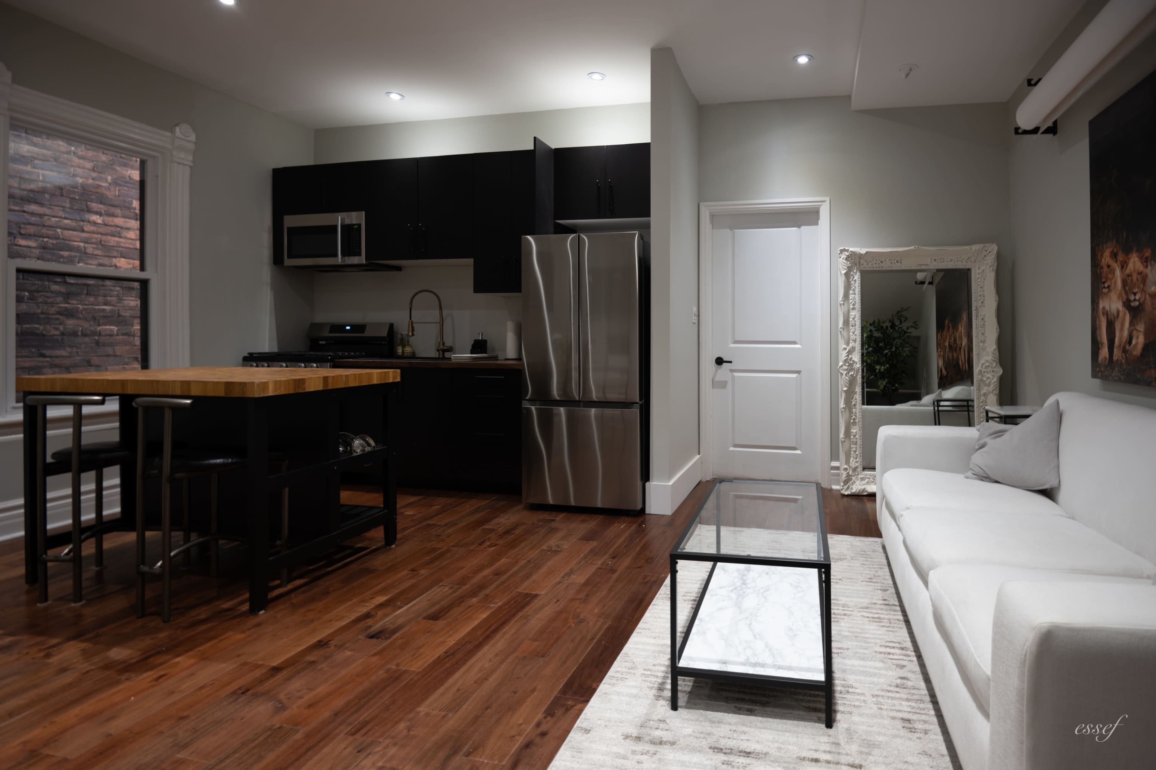 Beautiful Home/ Photo Studio Image in North Riverdale, Toronto, ON