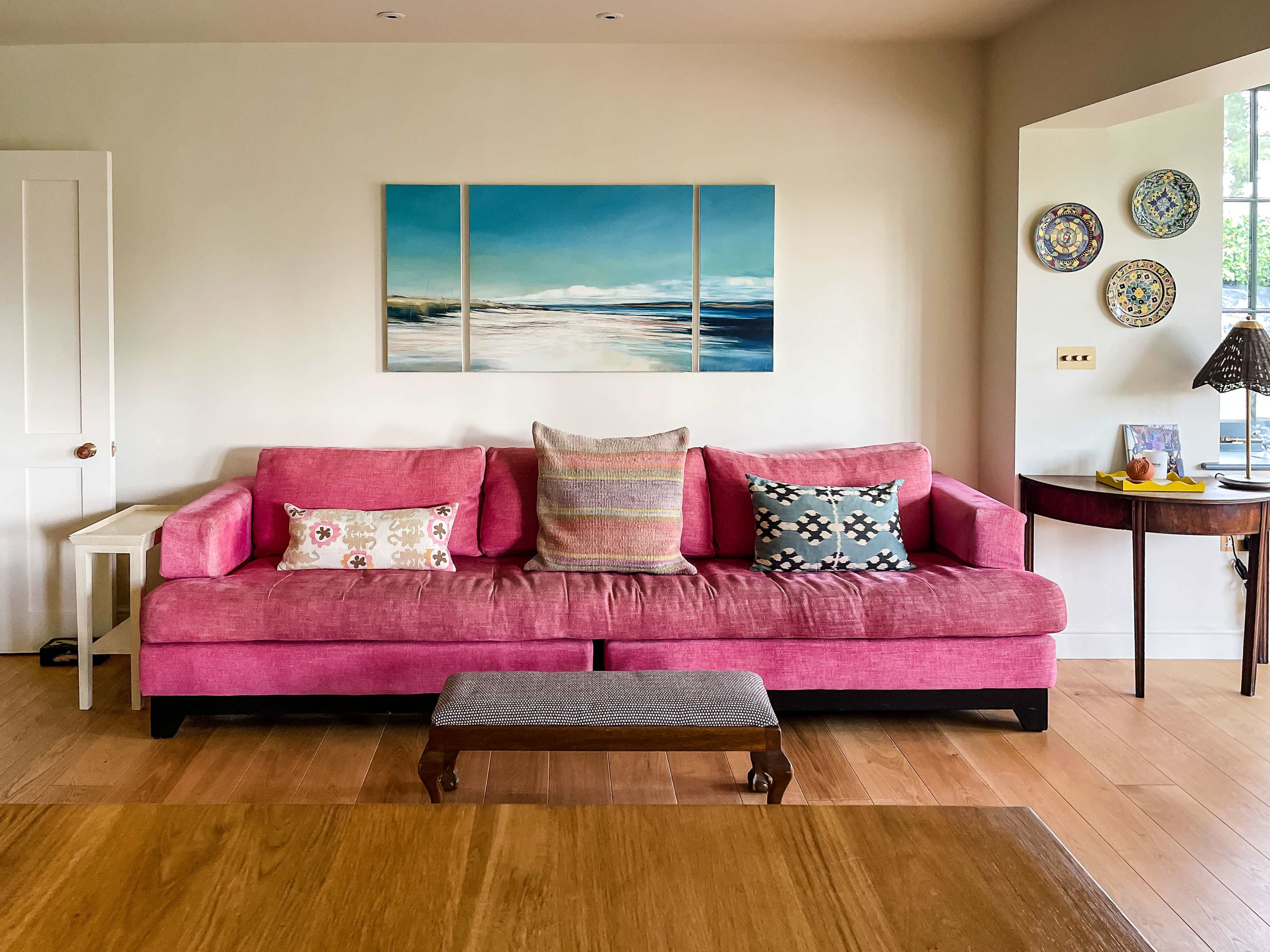 Cosy elegant country house with walled garden Image in Wonersh, Guildford, ENG