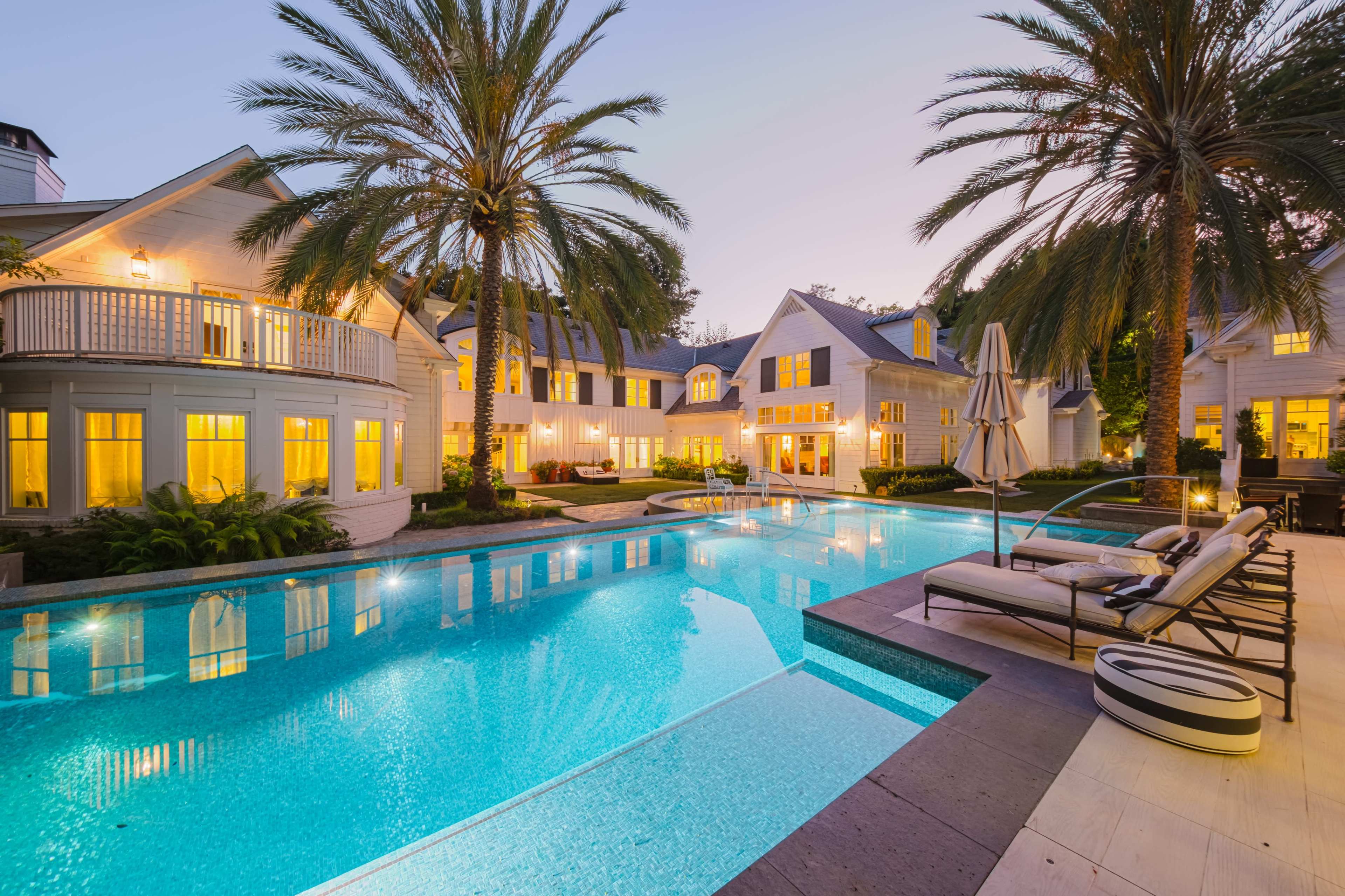 PALM SPRINGS OF BEVERLY HILLS Image in The Flats, Beverly Hills, CA