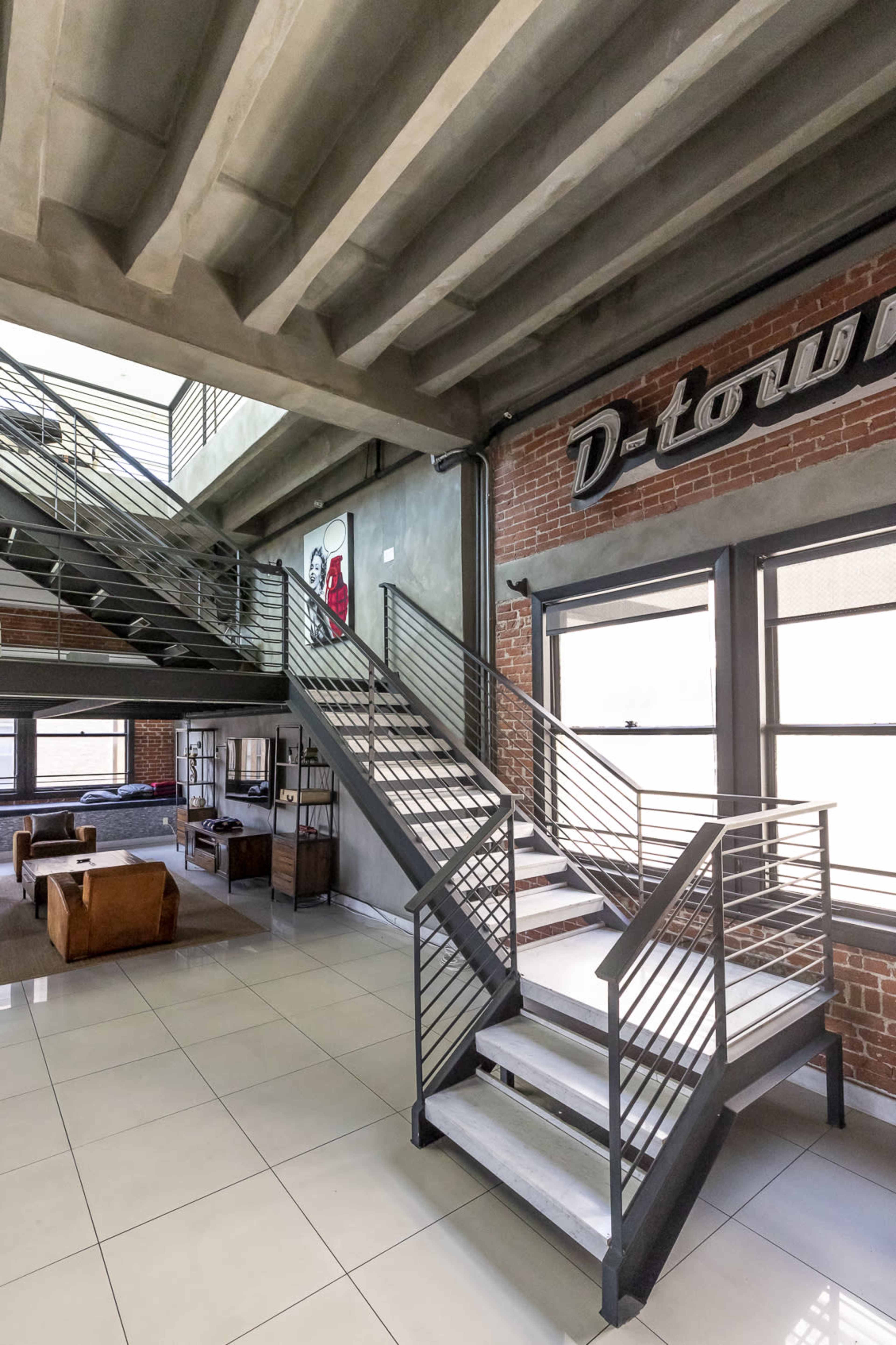 Downtown Loft with Skyline and City View, Los Angeles, CA | Production ...