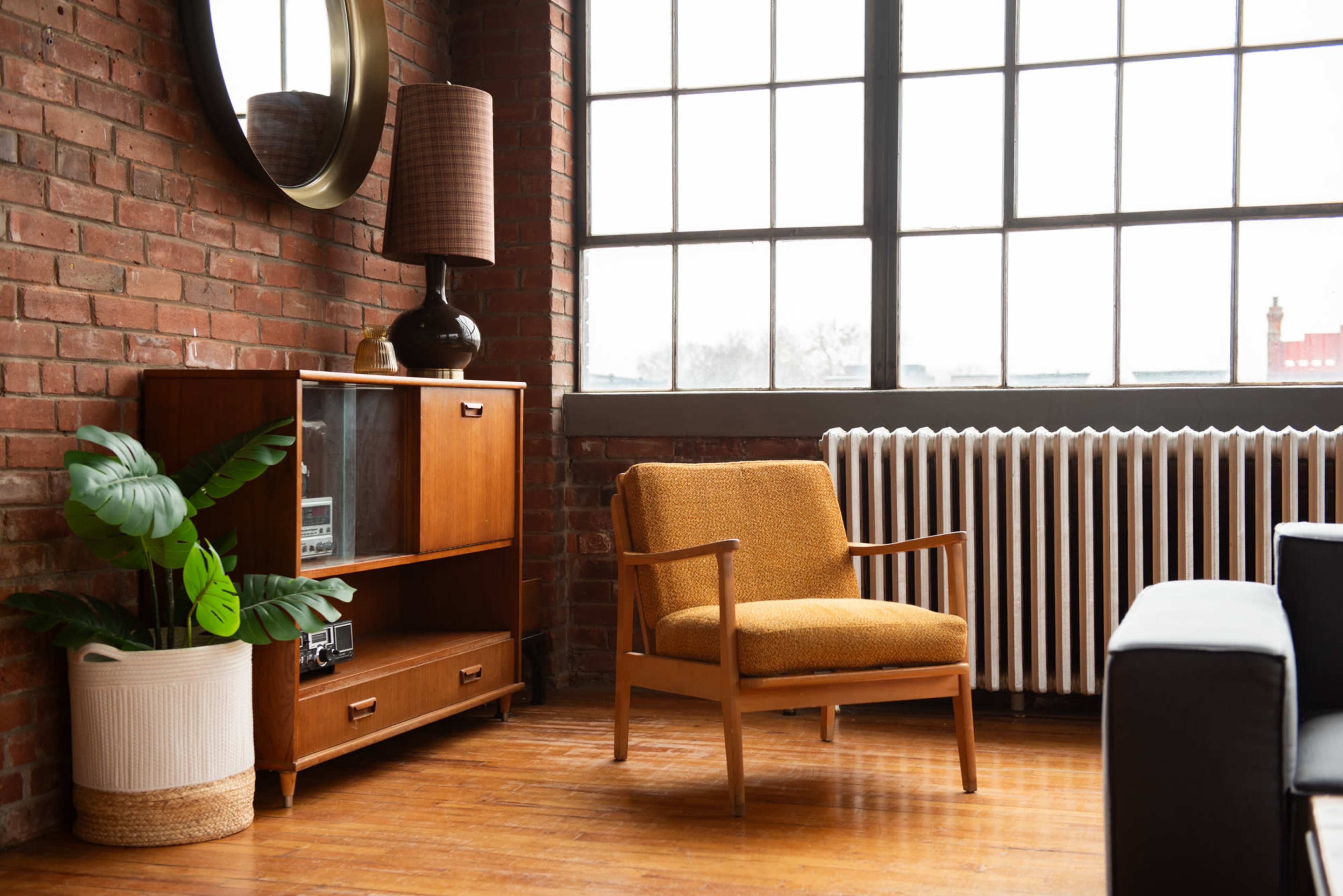 Creative Loft Space for Team Offsites, Strategy Days, & Client Meetings Image in Niagara, Toronto, ON