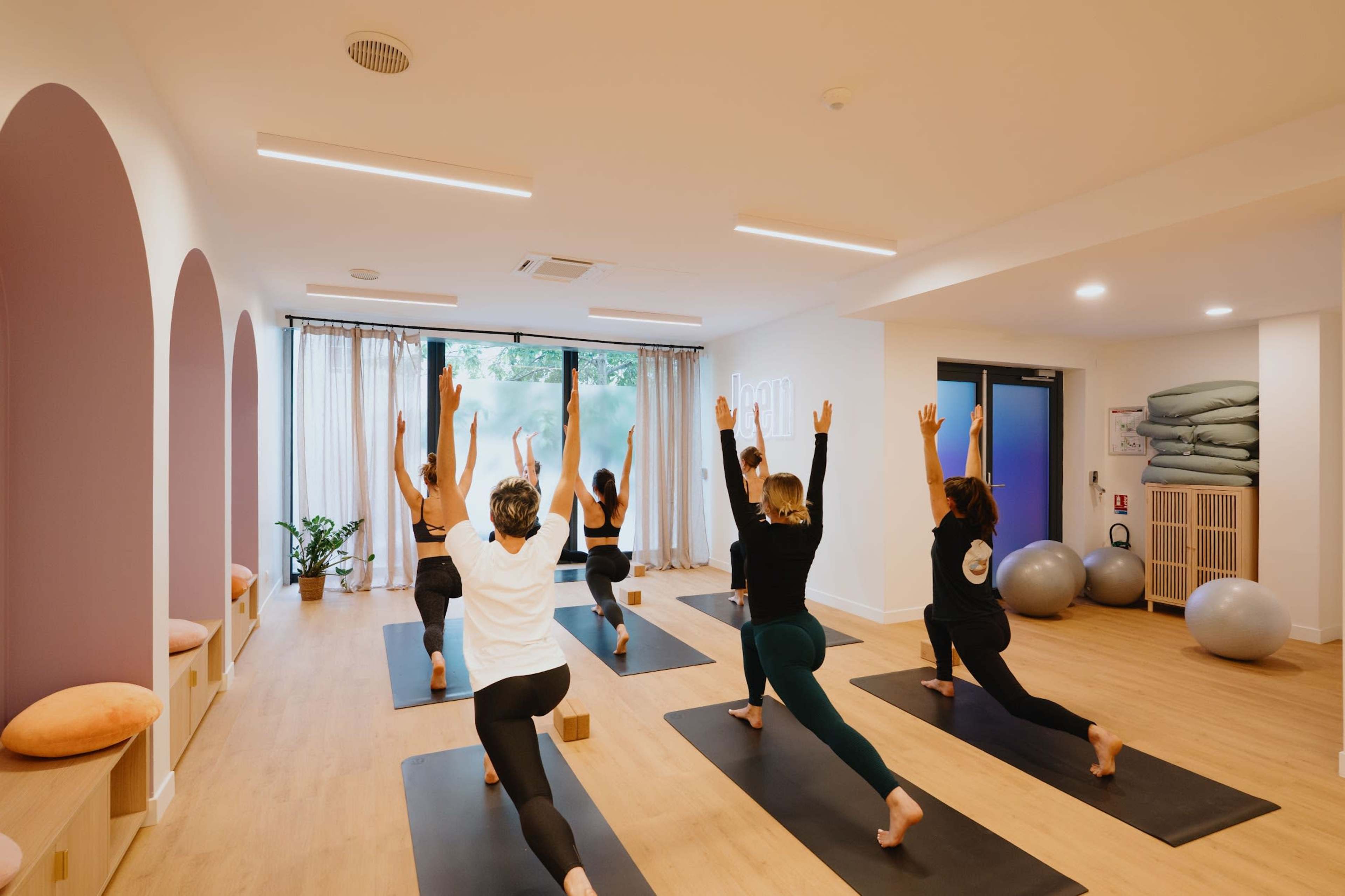Studio lumineux pour yoga, Pilates et ateliers à Montreuil Image in , Montreuil