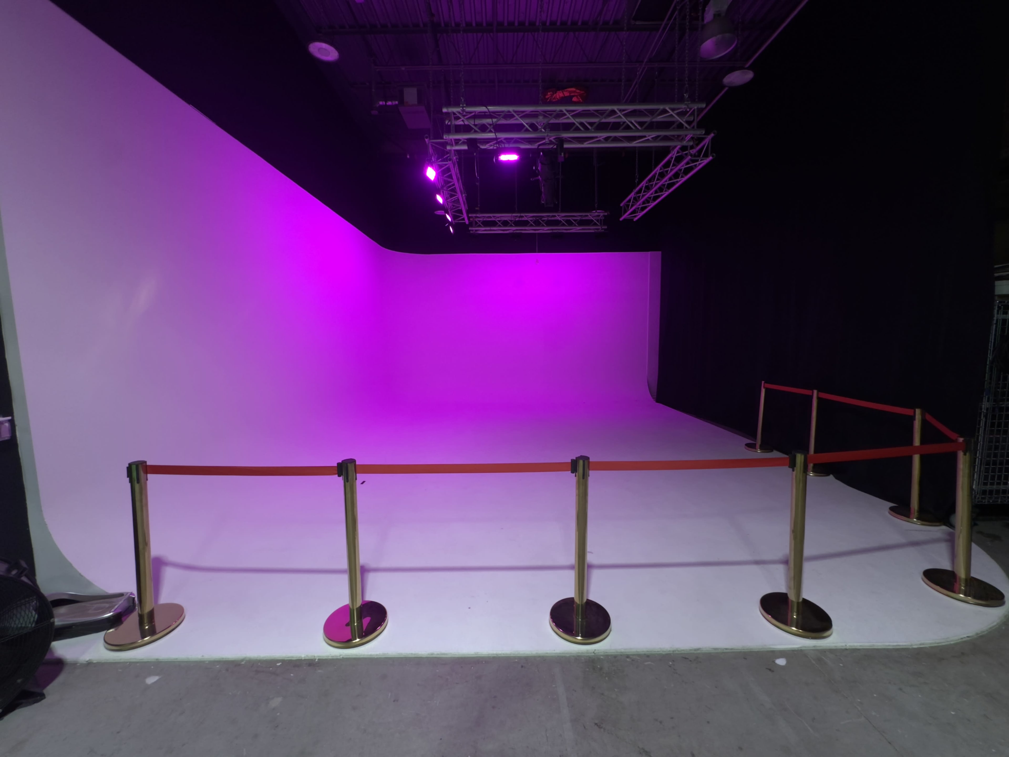 Big Cyclorama with RGB Color LED Green Screen Wall Spacious Photo/Video Studio Car Accessible Image in Carlstadt, Carlstadt, NJ