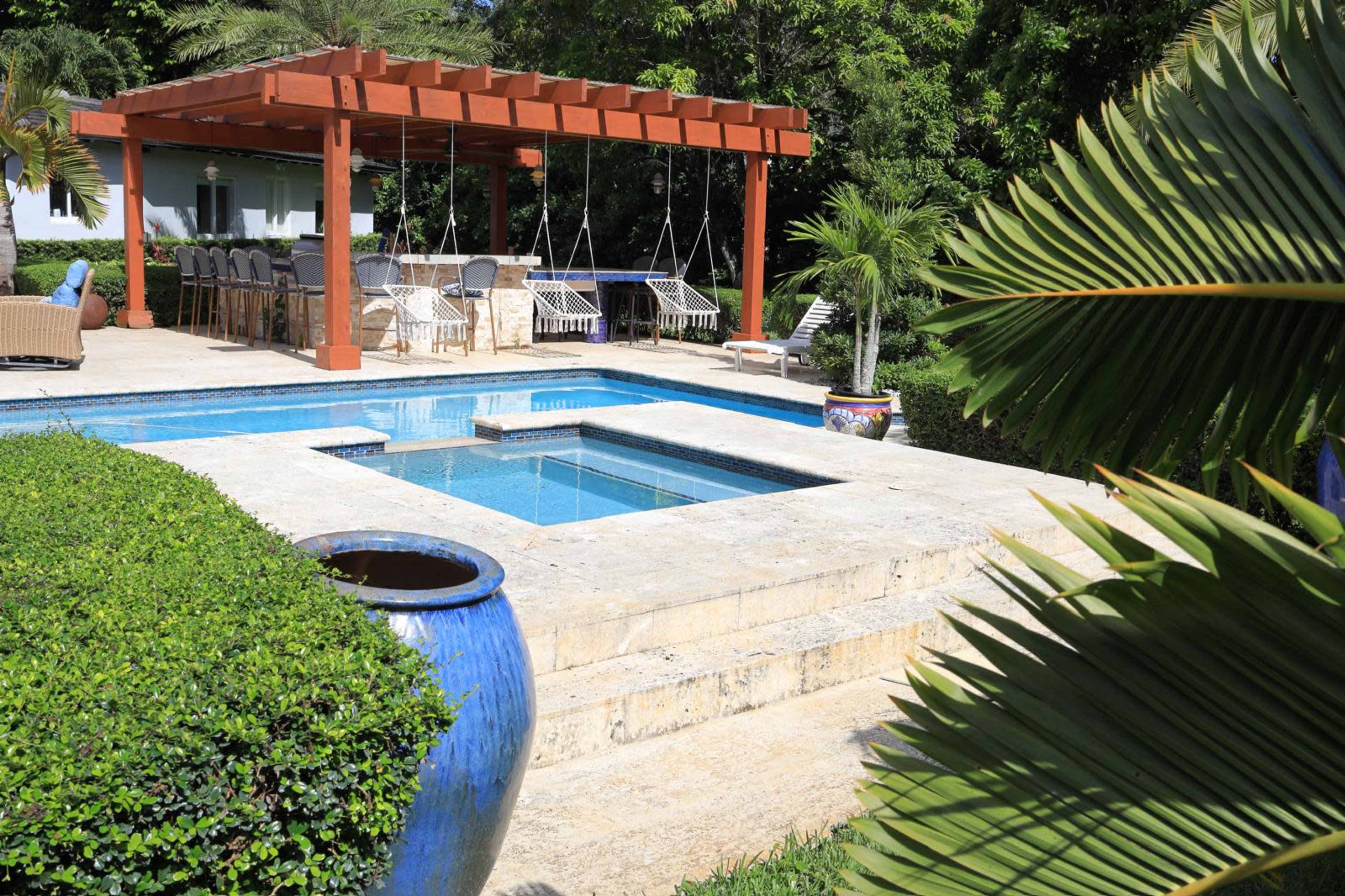 Elegant private mansion perfect for filming and events Image in , Miami, FL
