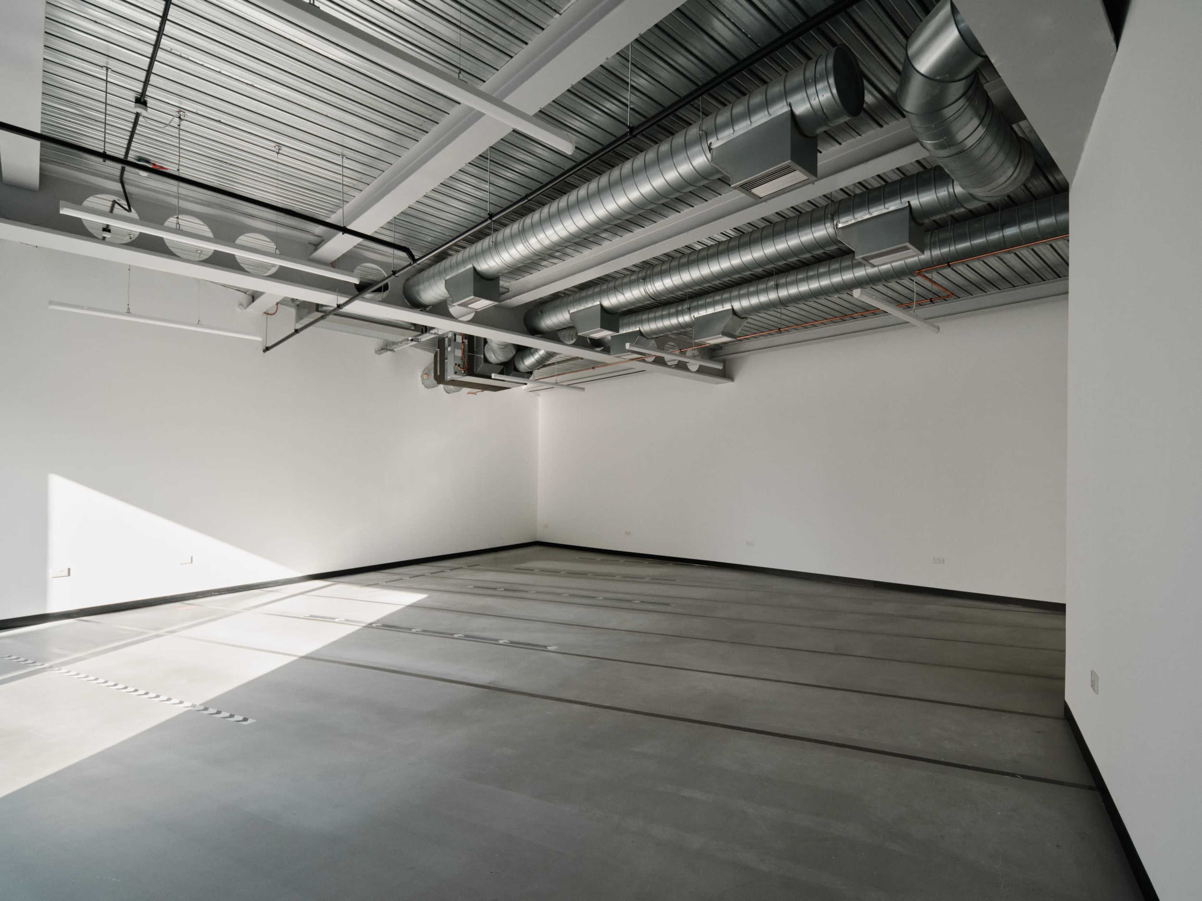 Bright Industrial Creative Space in Hackney Image in London, London, ENG