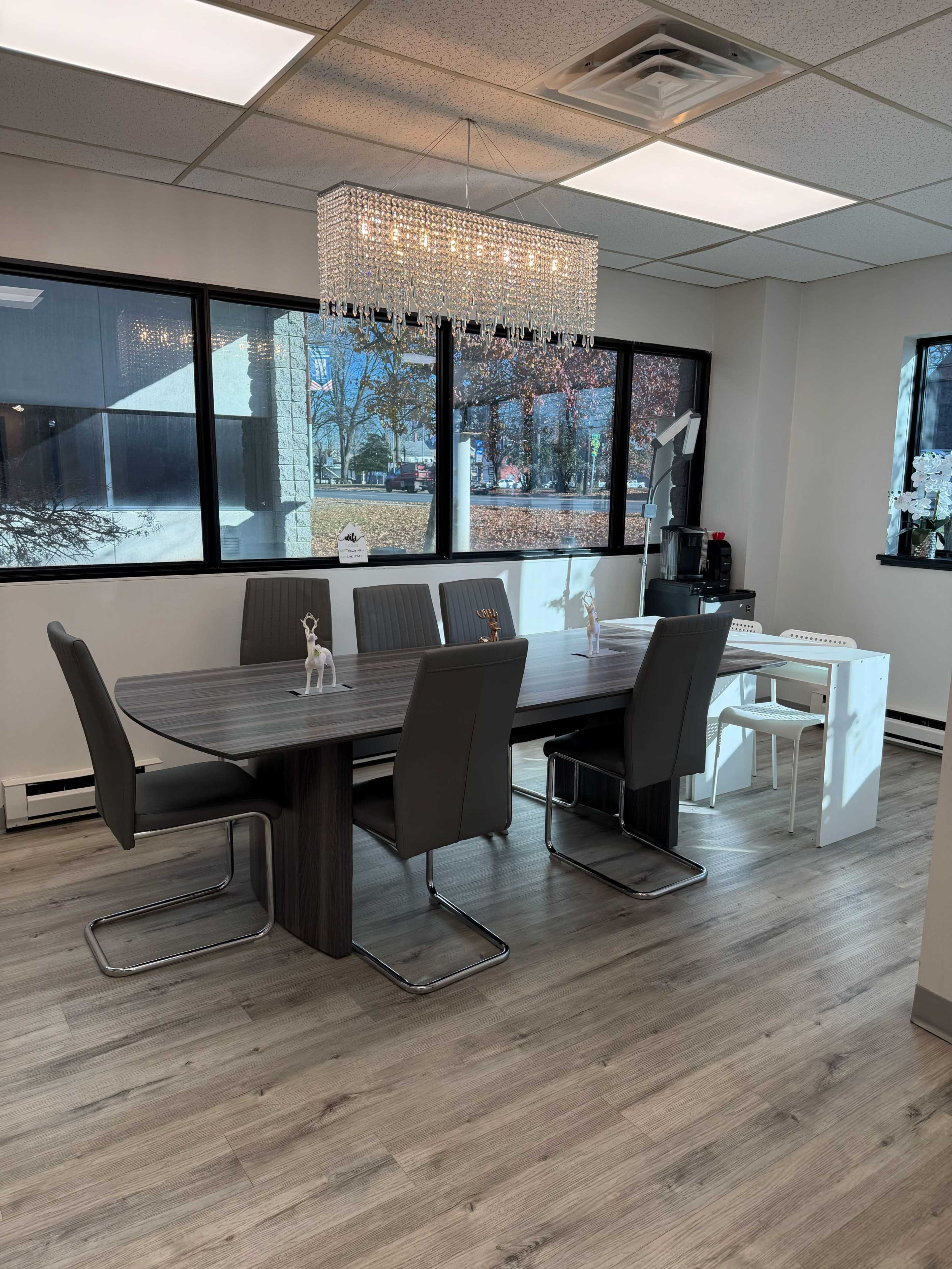 Elite Minimalist-Chic Suite for 12 | Luminous & Modern Image in Rahway, Rahway, NJ