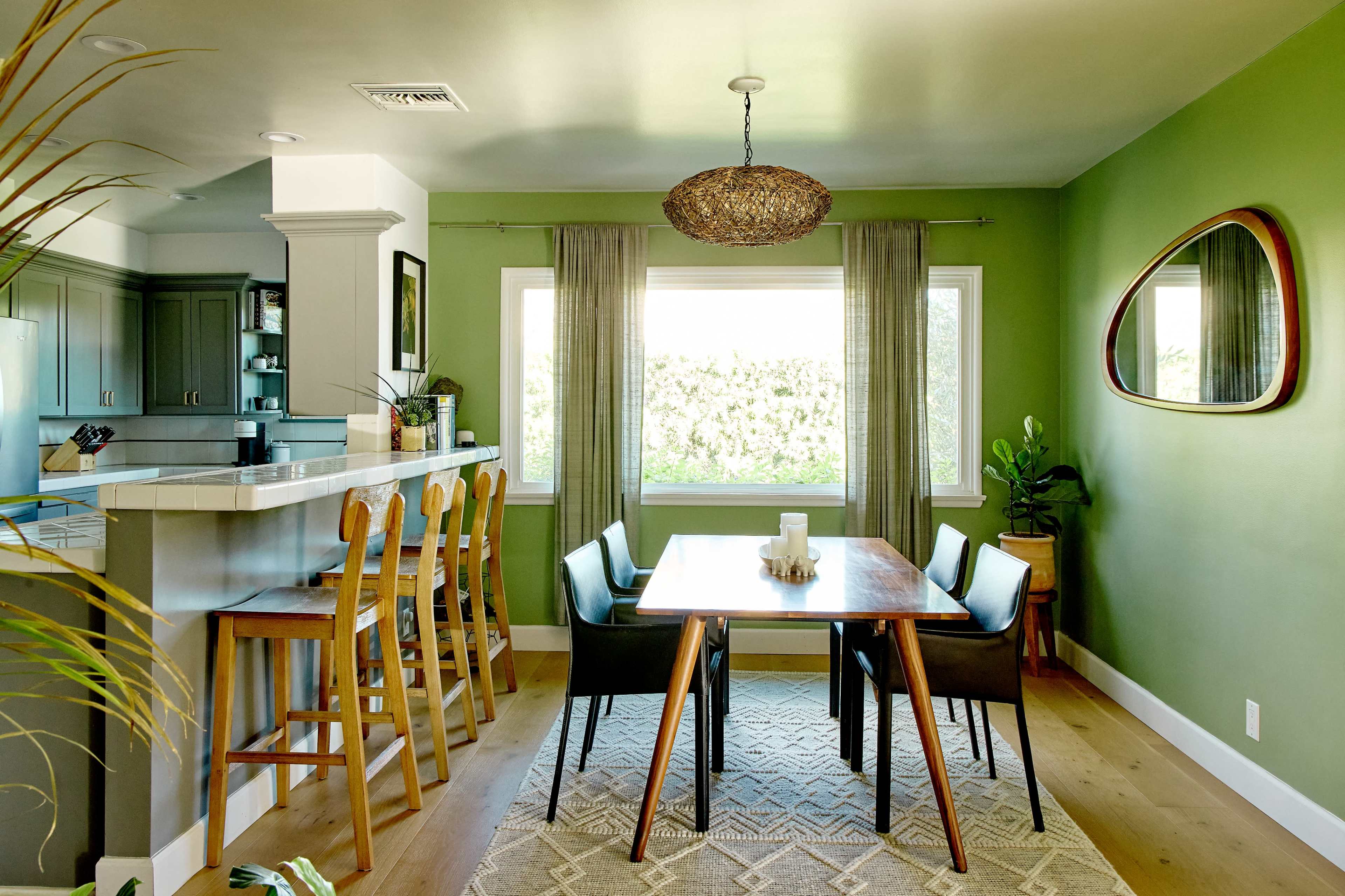 Centrally Located Mar Vista House with Views Image in Mar Vista, Los Angeles, CA