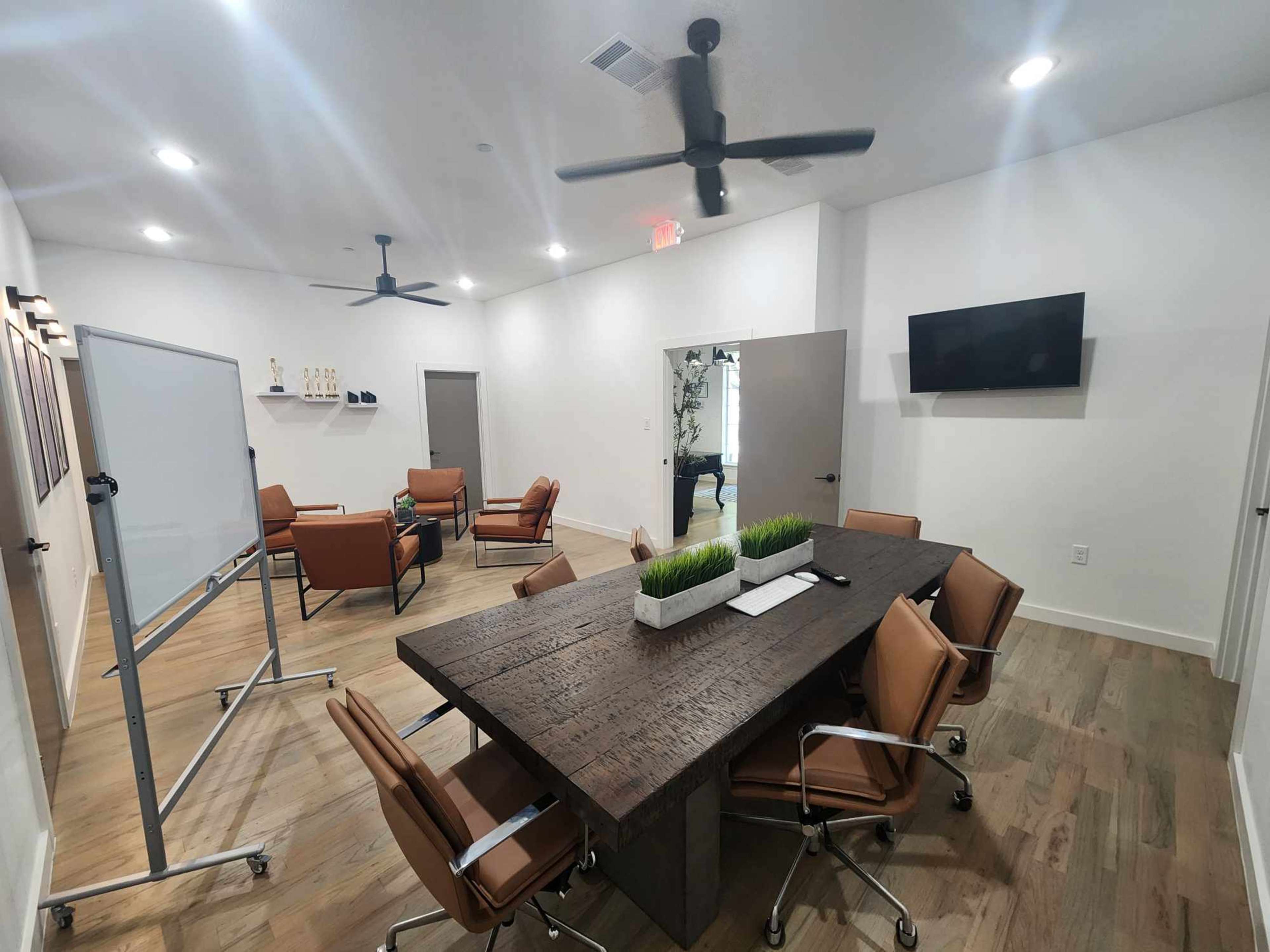 Modern Conference Space with Lounge + Kitchenette in Central Location Image in Dalworthington Gardens, Dalworthington Gardens, TX