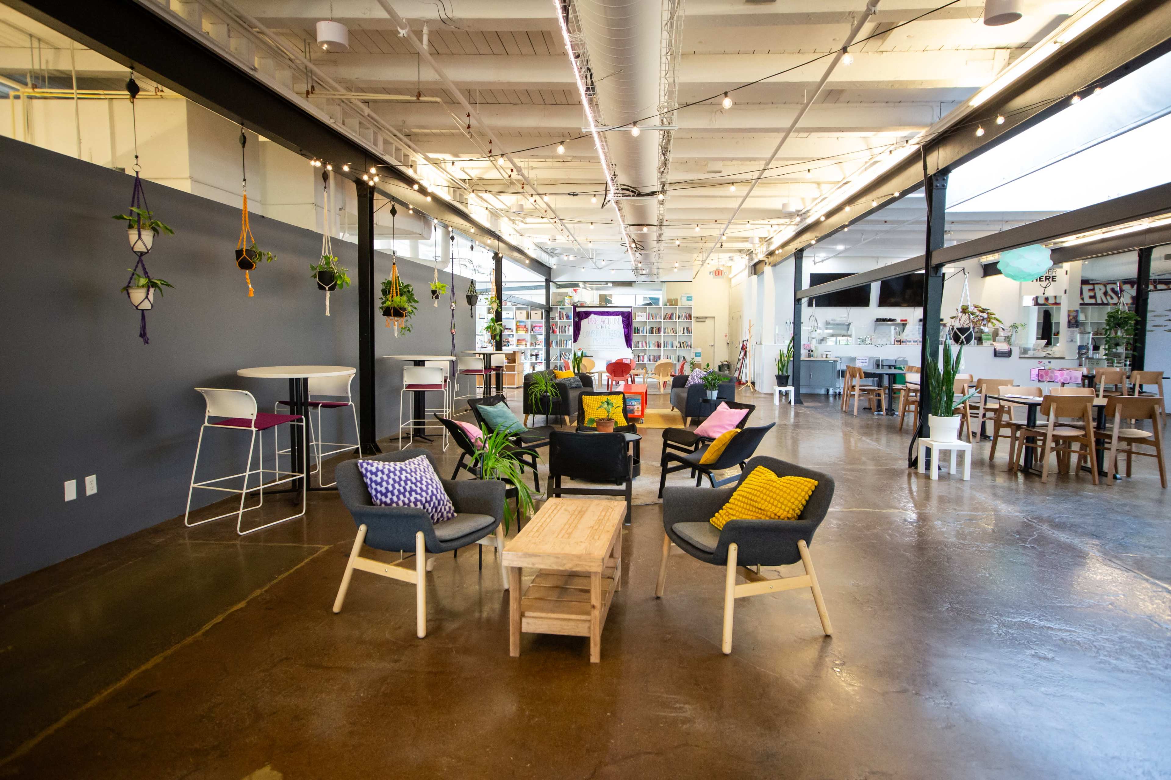 Cozy Lounge Space in Uptown Image in Uptown, Minneapolis, MN