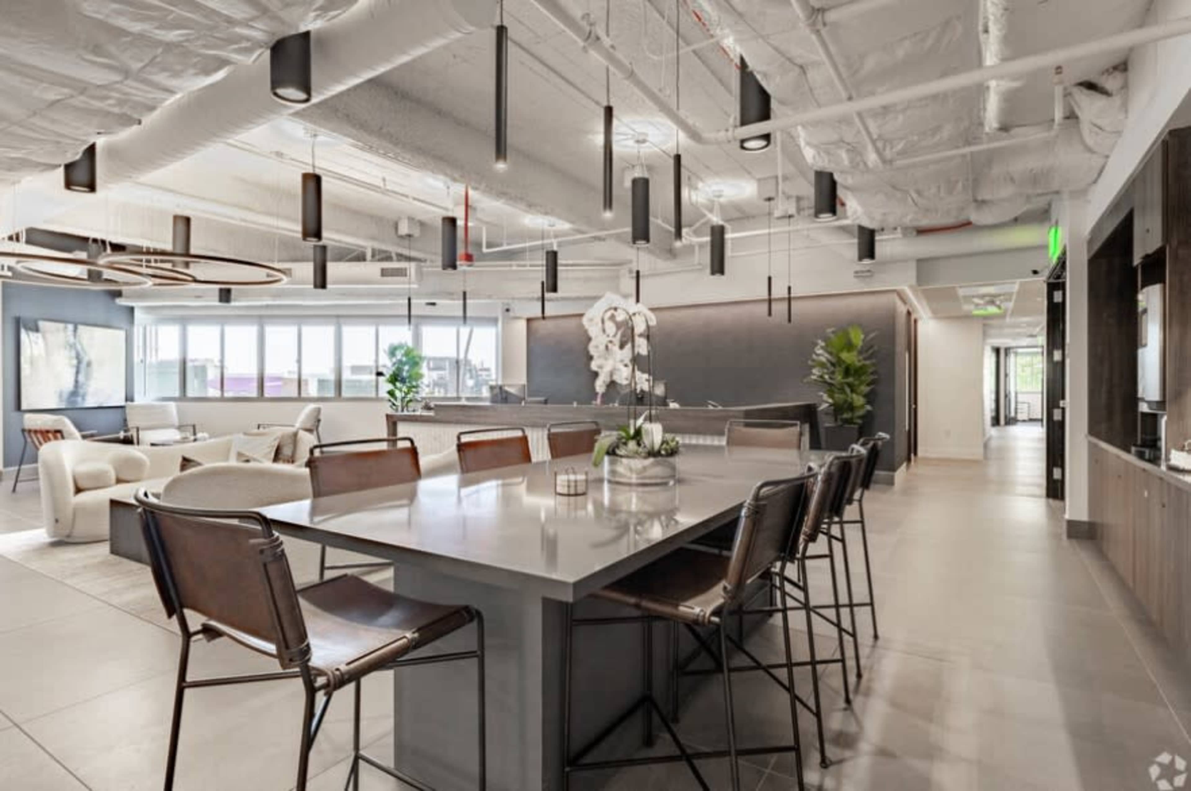 Private Day Office Image in Beverly Hills, BEVERLY HILLS, CA