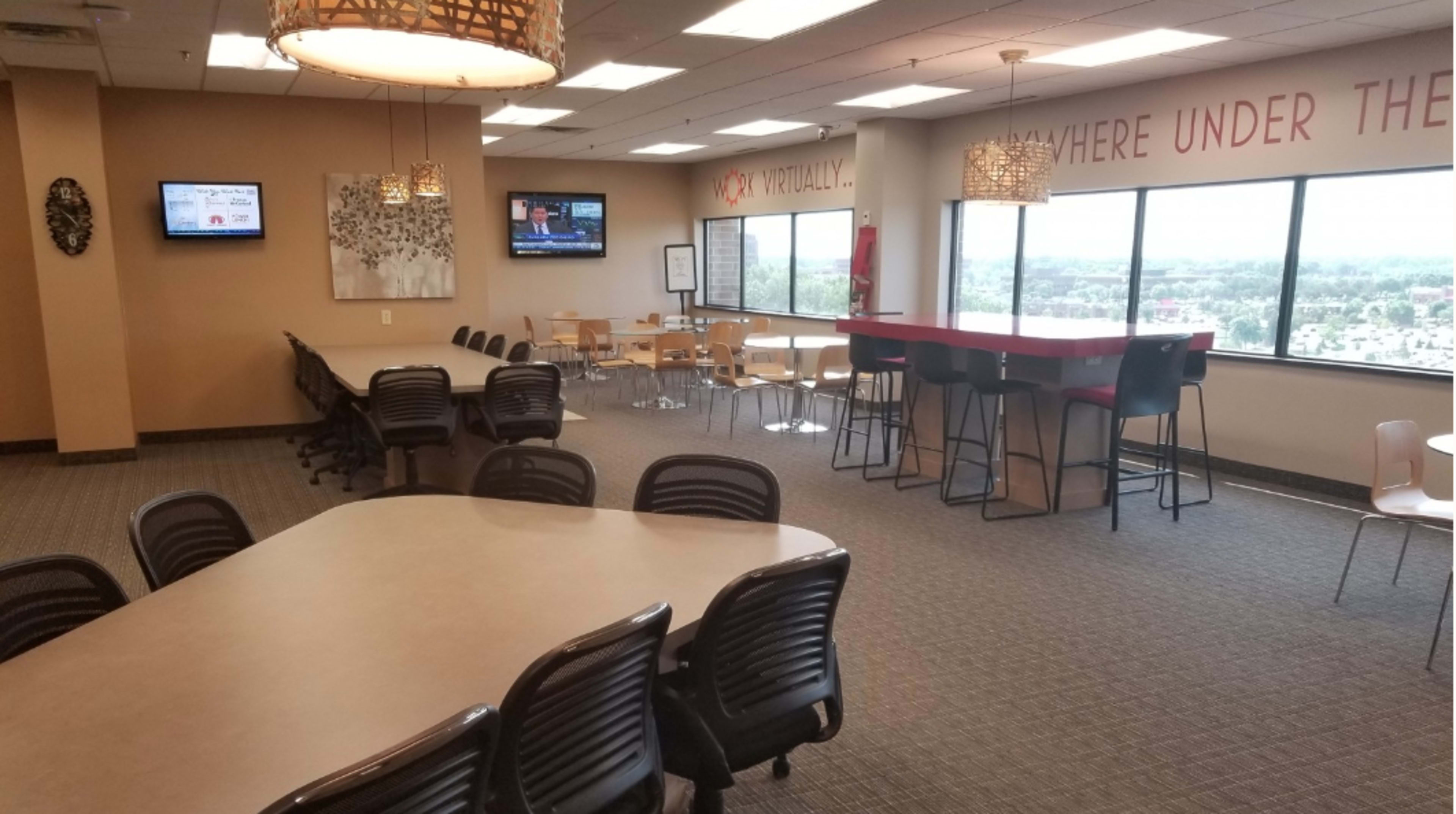 Private Conference Room Minutes from Downtown, Minneapolis Image in Blackstone, St Louis Park, MN